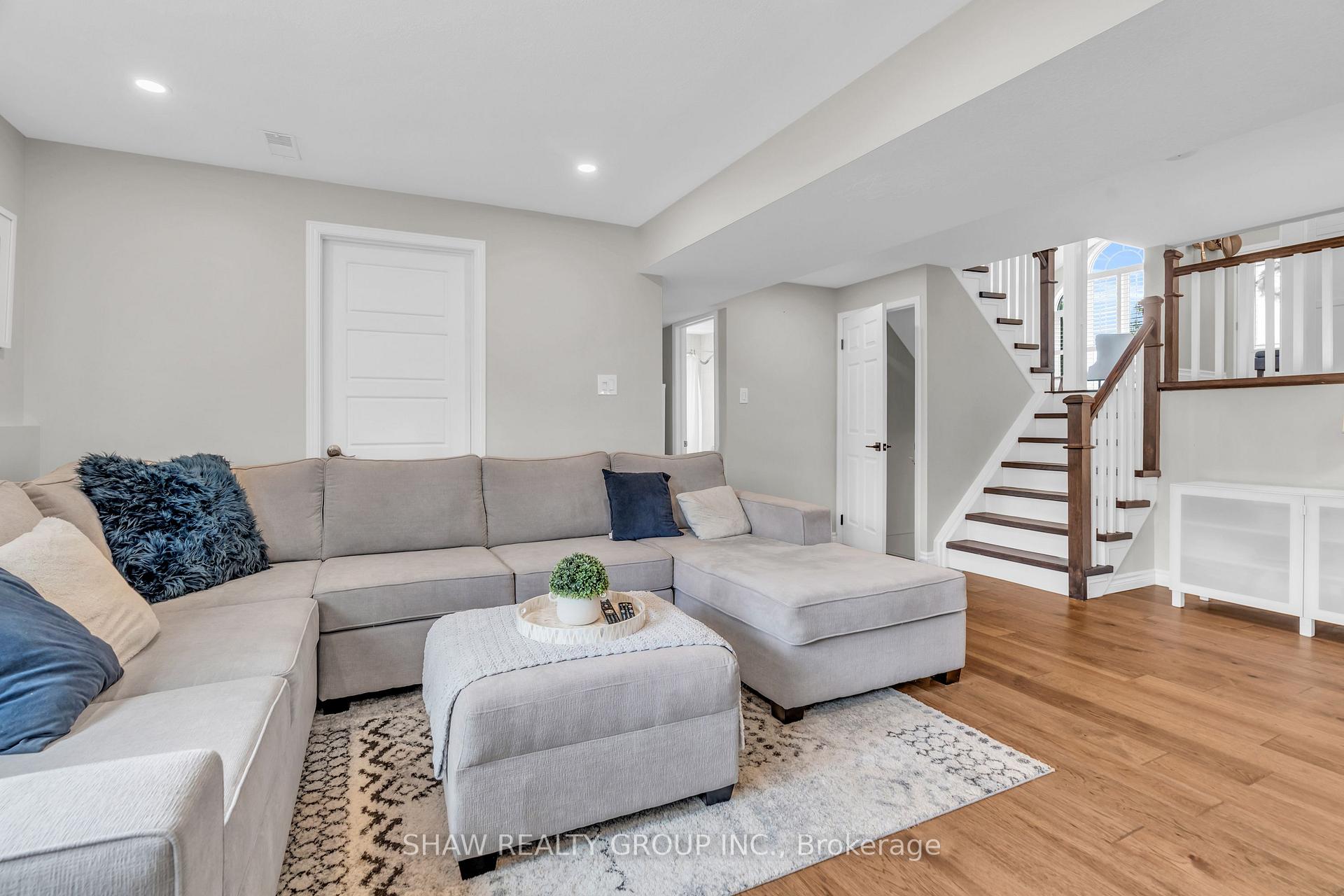 Photo 20 of 210 Misty Court, Kitchener — HOMEH