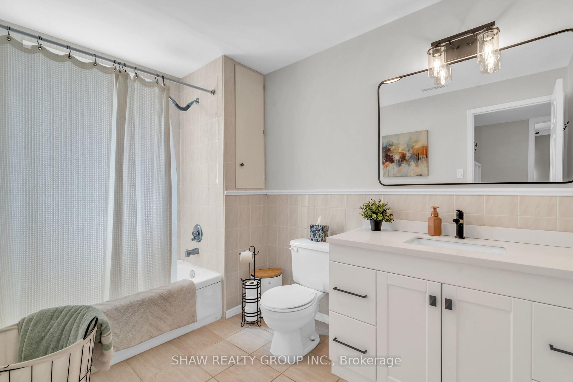 Photo 32 of 210 Misty Court, Kitchener — HOMEH