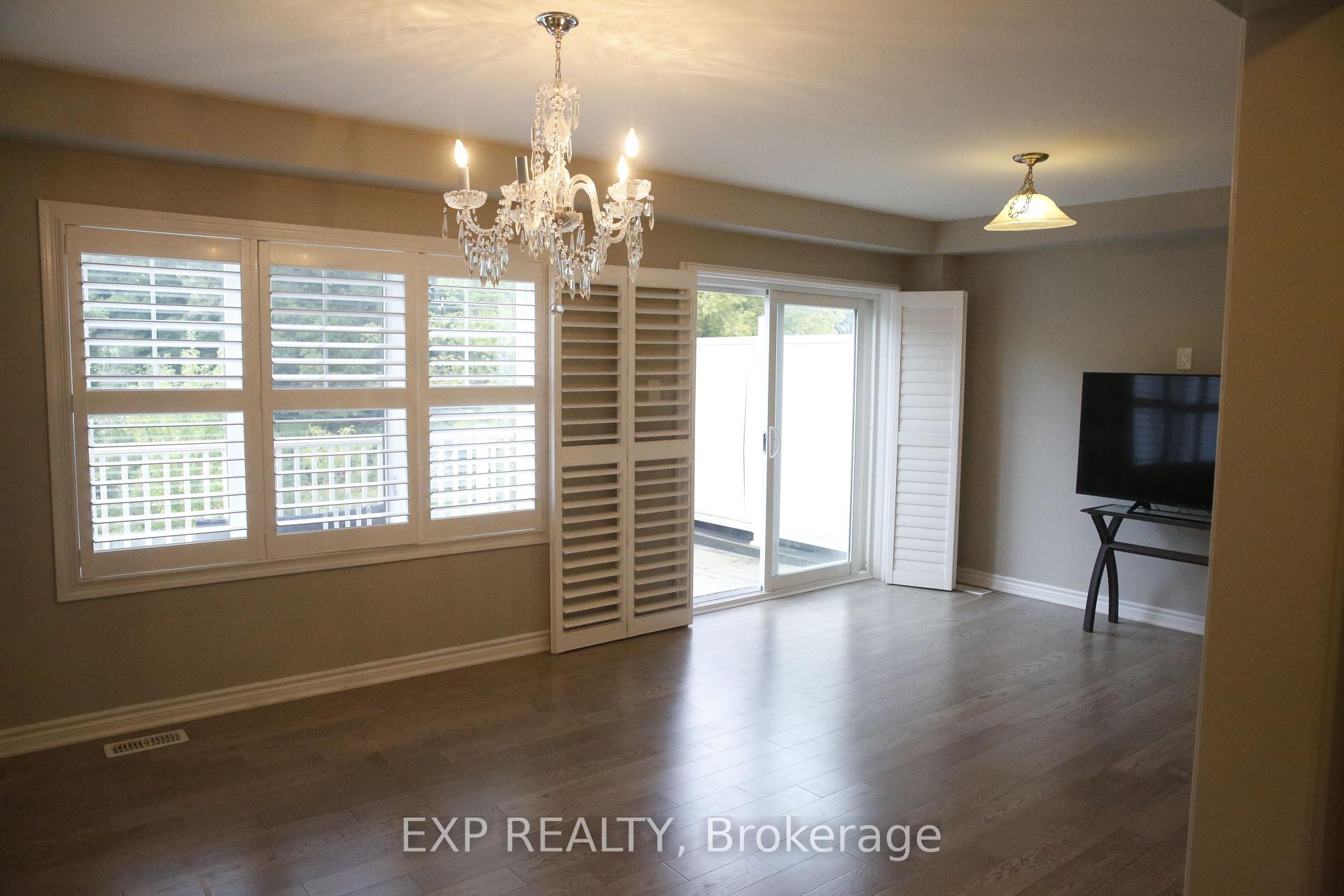 Photo 8 of Unit 10, 230 Avonsyde Boulevard, Hamilton, Waterdown — HOMEH