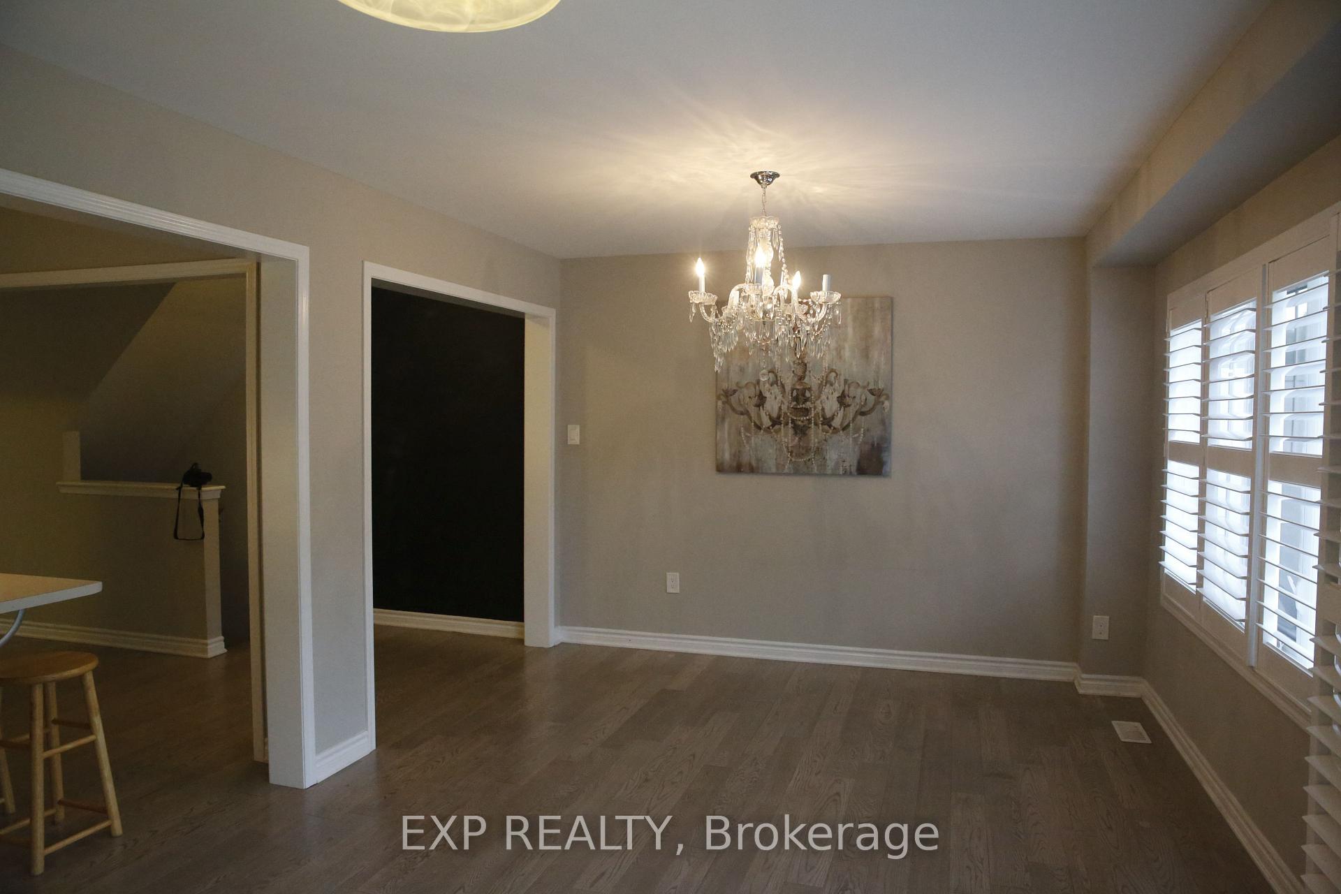 Photo 11 of Unit 10, 230 Avonsyde Boulevard, Hamilton, Waterdown — HOMEH