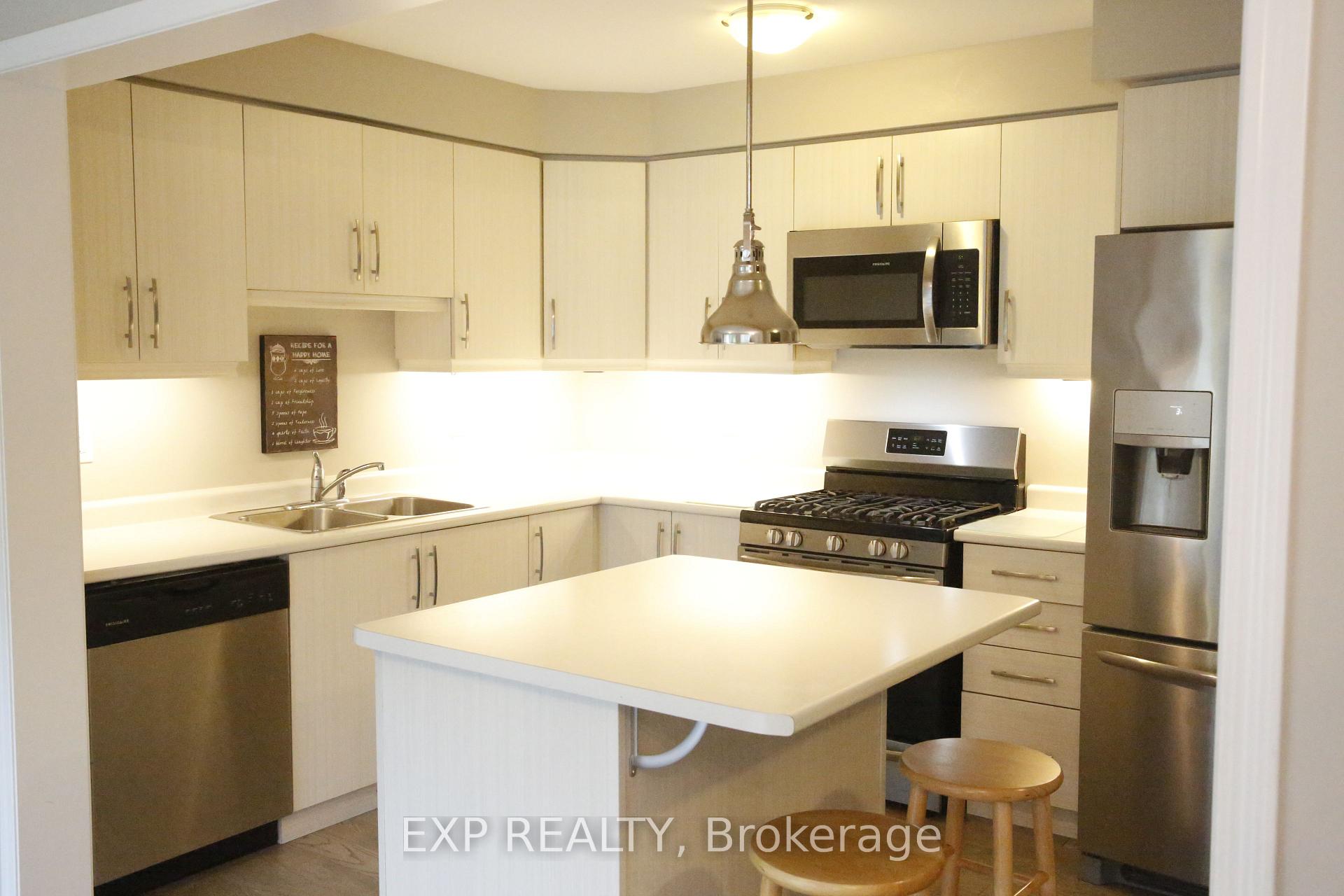 Photo 12 of Unit 10, 230 Avonsyde Boulevard, Hamilton, Waterdown — HOMEH