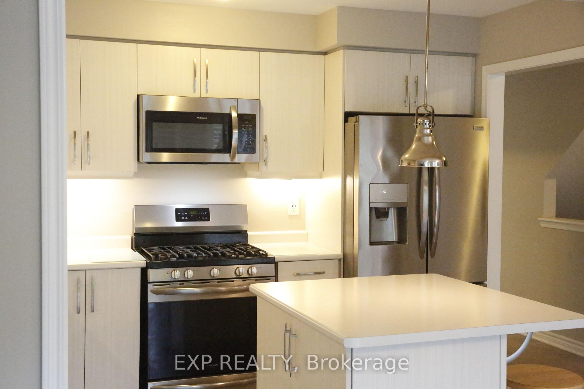 Photo 13 of Unit 10, 230 Avonsyde Boulevard, Hamilton, Waterdown — HOMEH