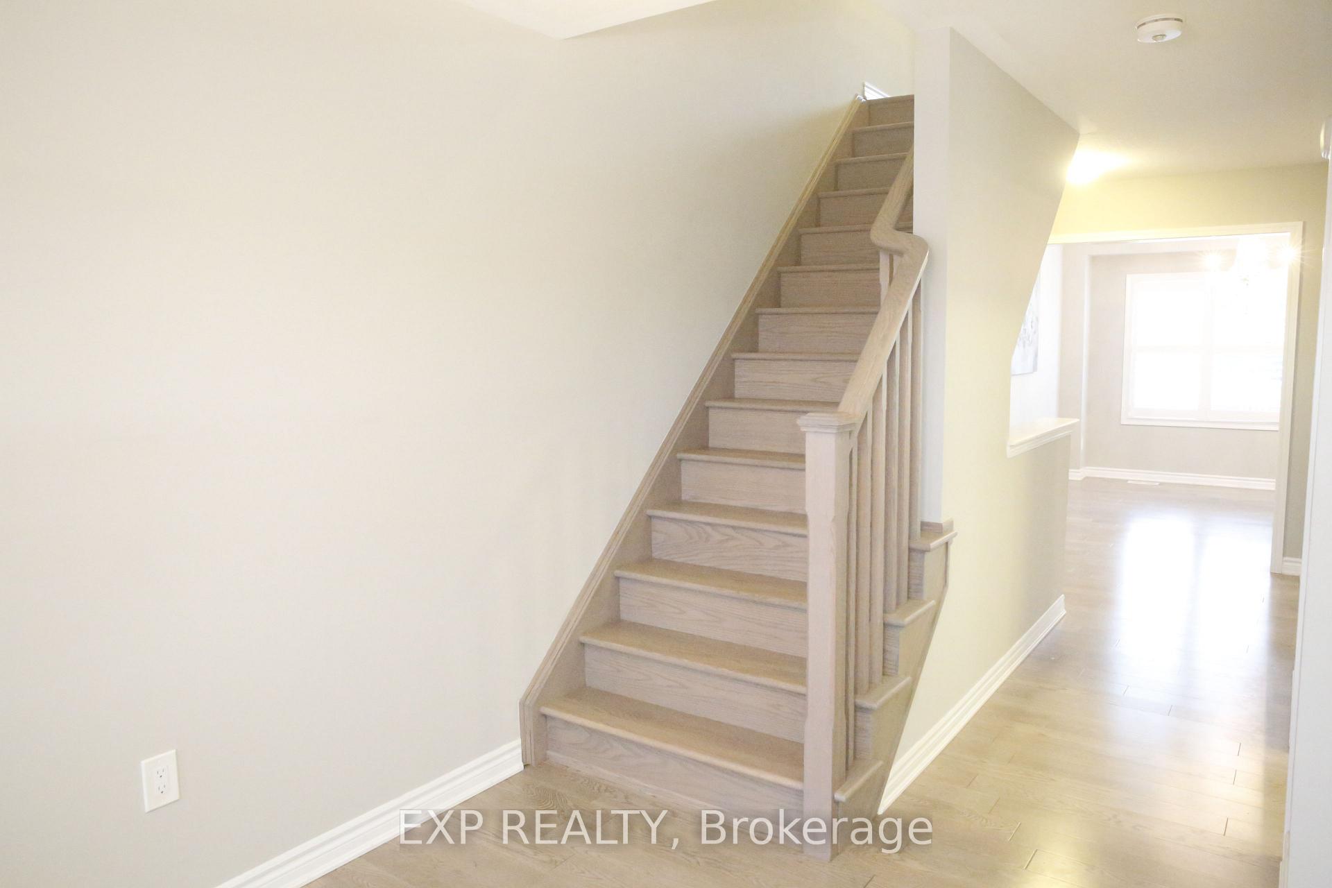 Photo 17 of Unit 10, 230 Avonsyde Boulevard, Hamilton, Waterdown — HOMEH