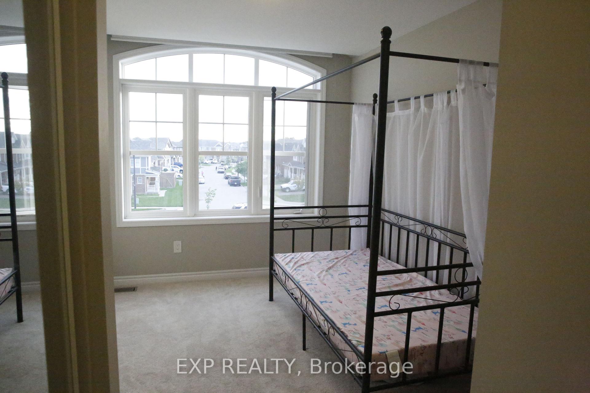 Photo 24 of Unit 10, 230 Avonsyde Boulevard, Hamilton, Waterdown — HOMEH