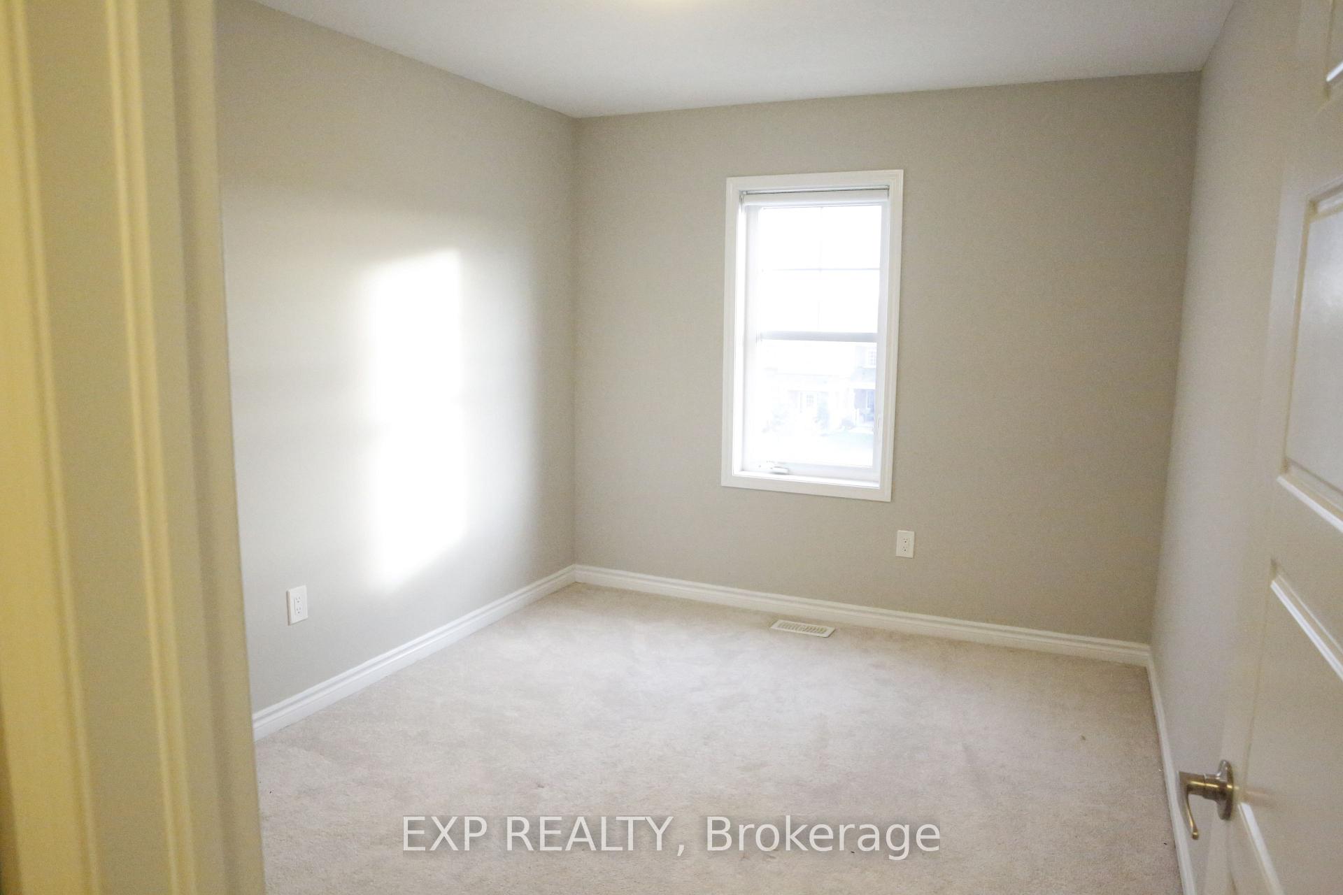 Photo 27 of Unit 10, 230 Avonsyde Boulevard, Hamilton, Waterdown — HOMEH
