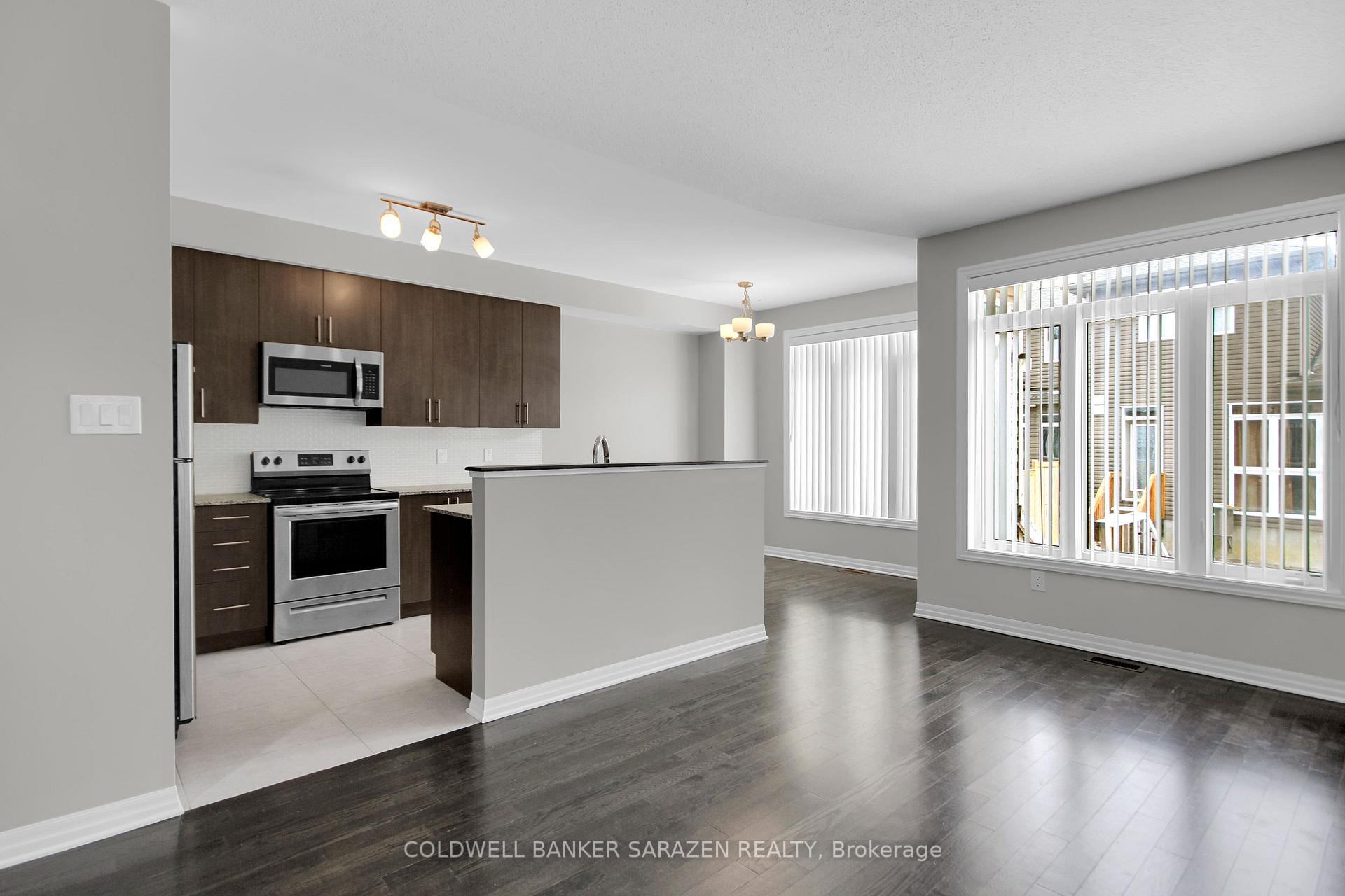 Photo 12 of 526 Rioja Street, Ottawa, Kanata - Emerald Meadows/Trailwest — HOMEH