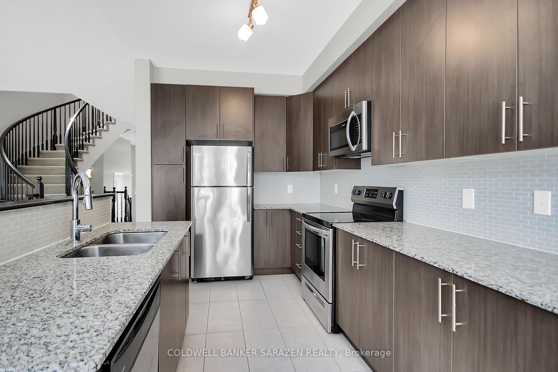 Photo 18 of 526 Rioja Street, Ottawa, Kanata - Emerald Meadows/Trailwest — HOMEH