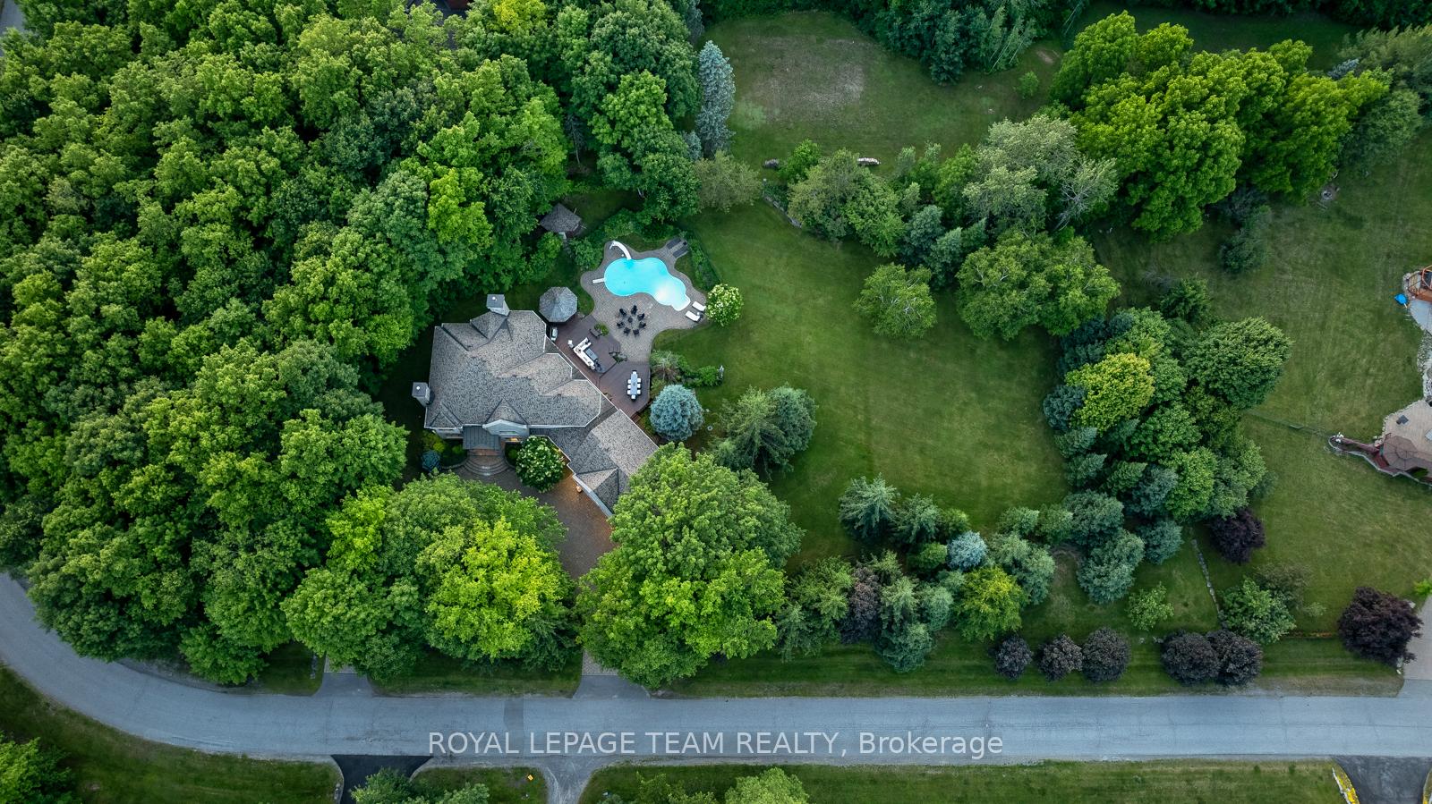 Photo 2 of 33 Marchbrook Circle, Ottawa, Kanata - Rural Kanata (Central) — HOMEH