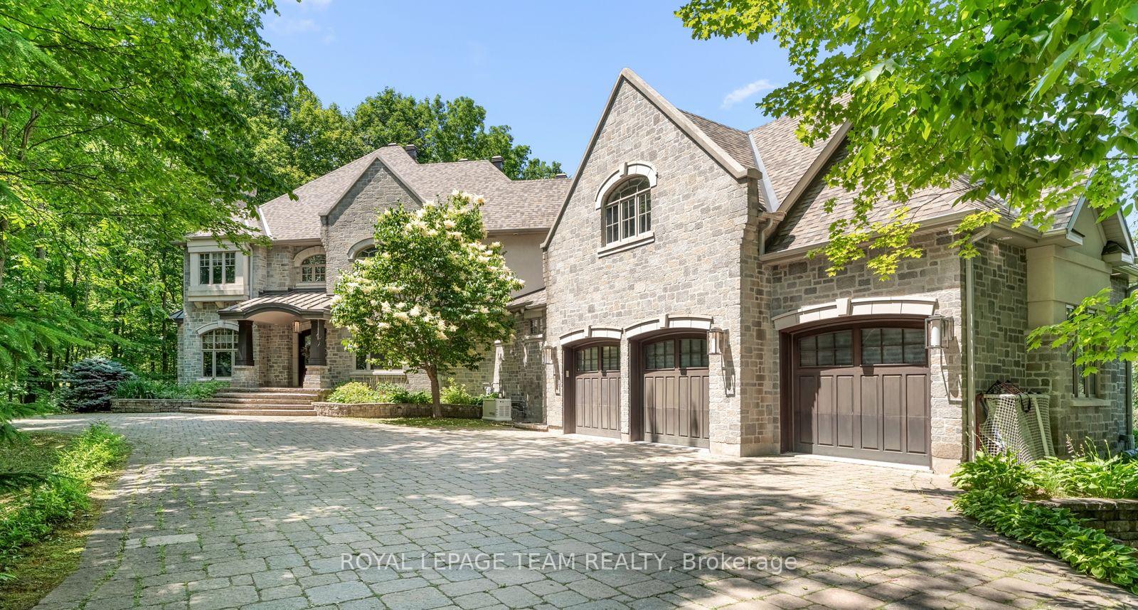 Photo 3 of 33 Marchbrook Circle, Ottawa, Kanata - Rural Kanata (Central) — HOMEH