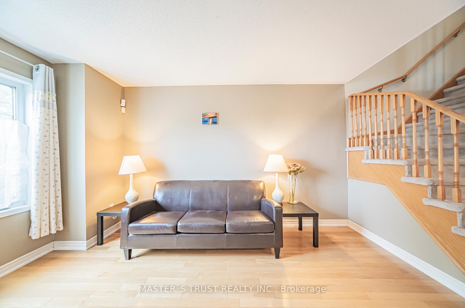 Photo 5 of 124 White's Hill Avenue, Markham, Cornell — HOMEH