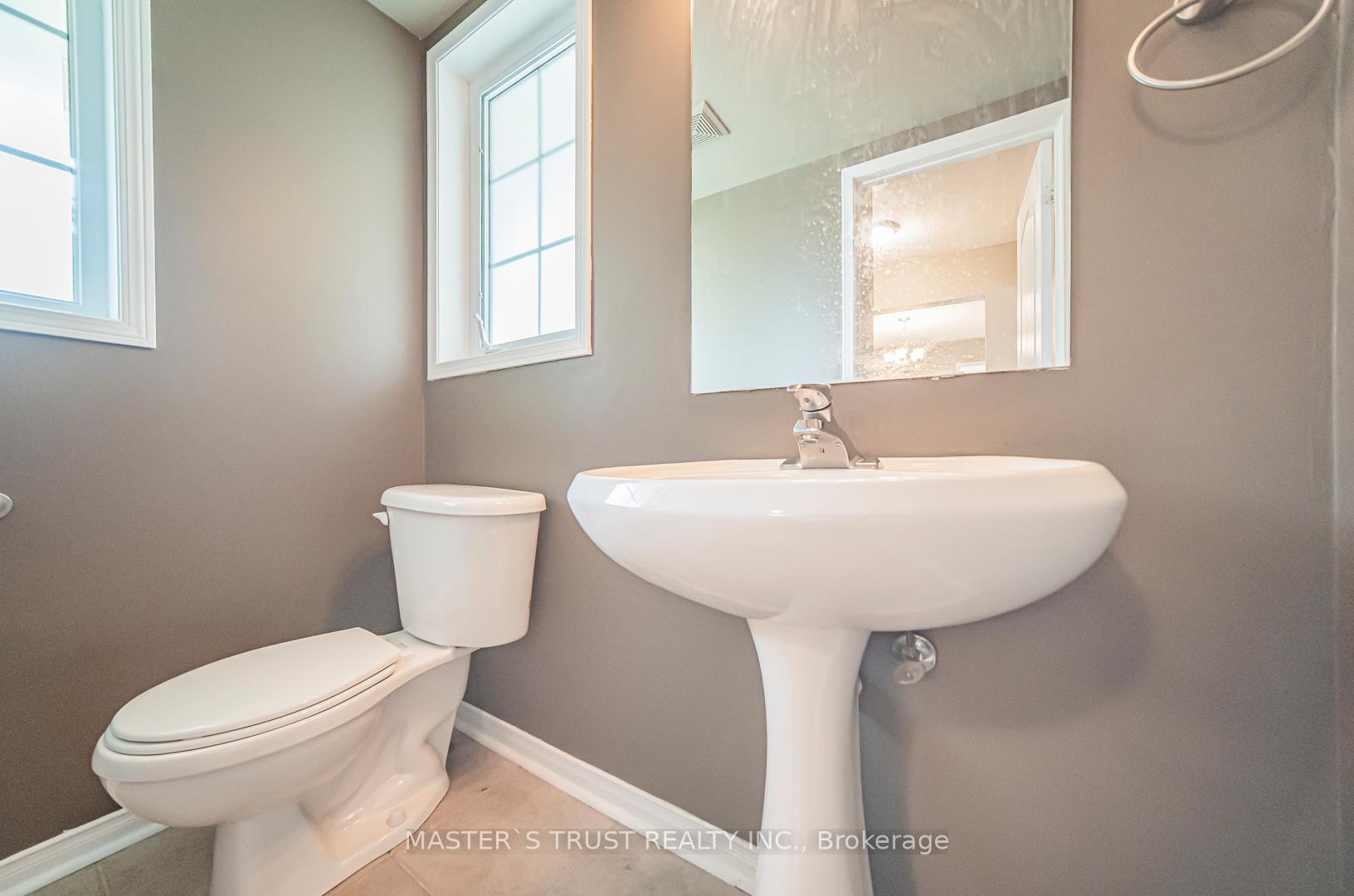 Photo 7 of 124 White's Hill Avenue, Markham, Cornell — HOMEH