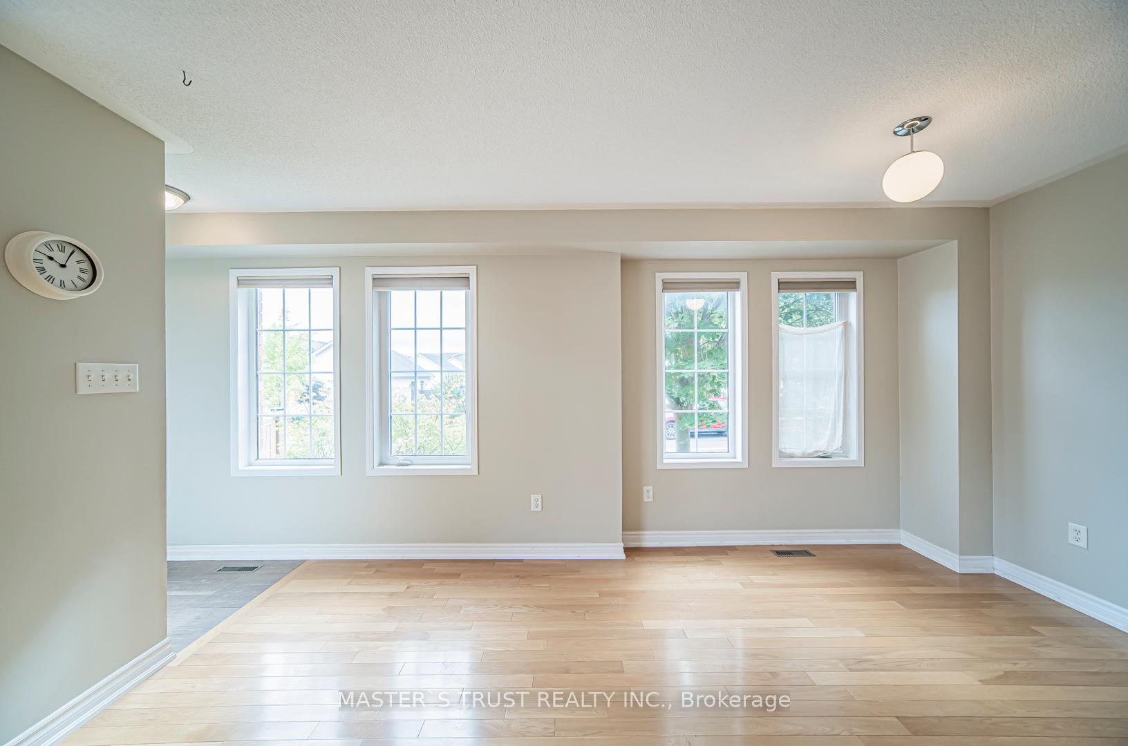 Photo 13 of 124 White's Hill Avenue, Markham, Cornell — HOMEH