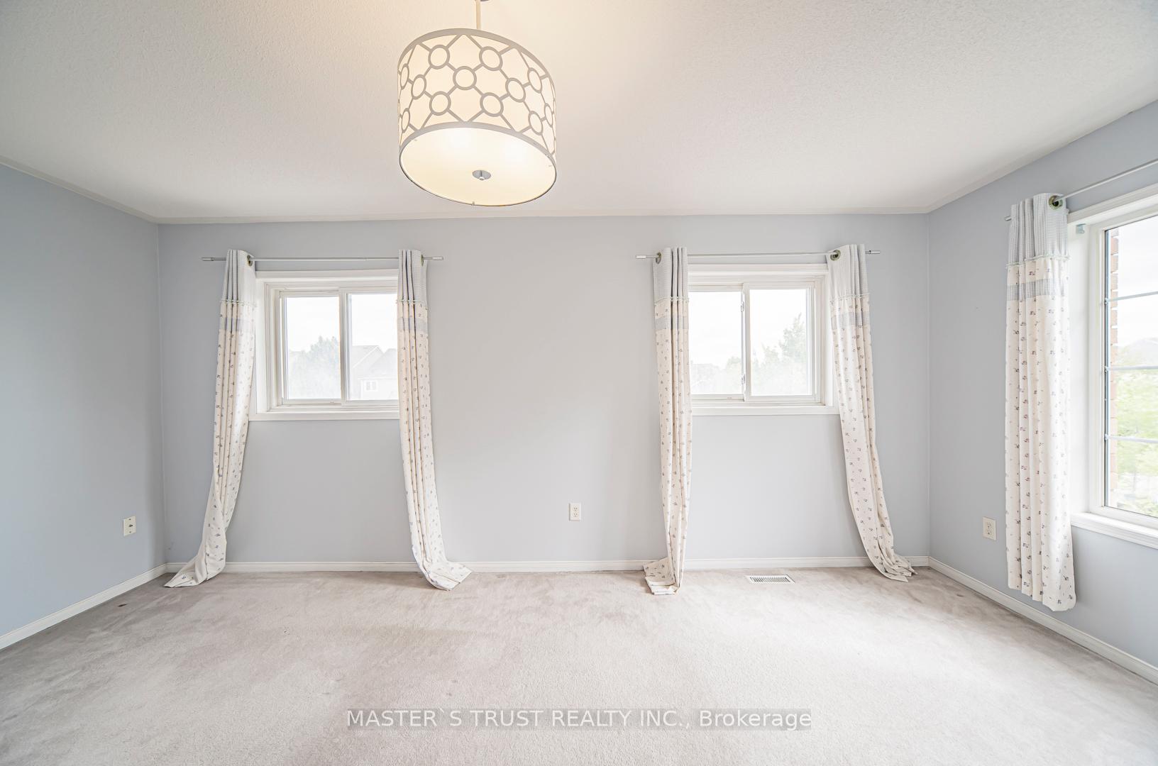 Photo 16 of 124 White's Hill Avenue, Markham, Cornell — HOMEH