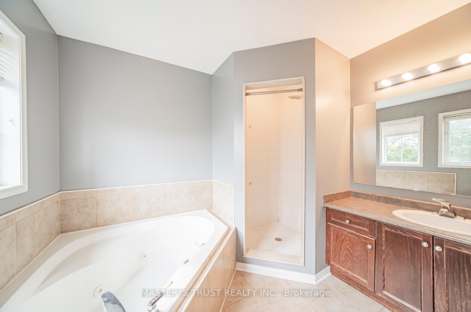 Photo 17 of 124 White's Hill Avenue, Markham, Cornell — HOMEH