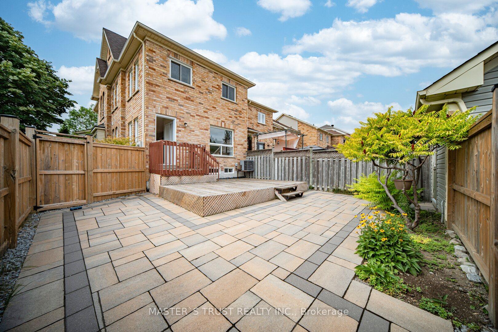 Photo 25 of 124 White's Hill Avenue, Markham, Cornell — HOMEH