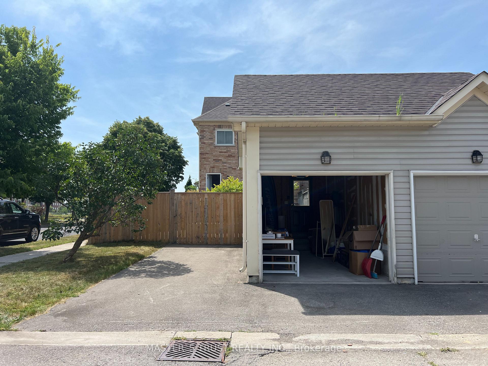 Photo 26 of 124 White's Hill Avenue, Markham, Cornell — HOMEH