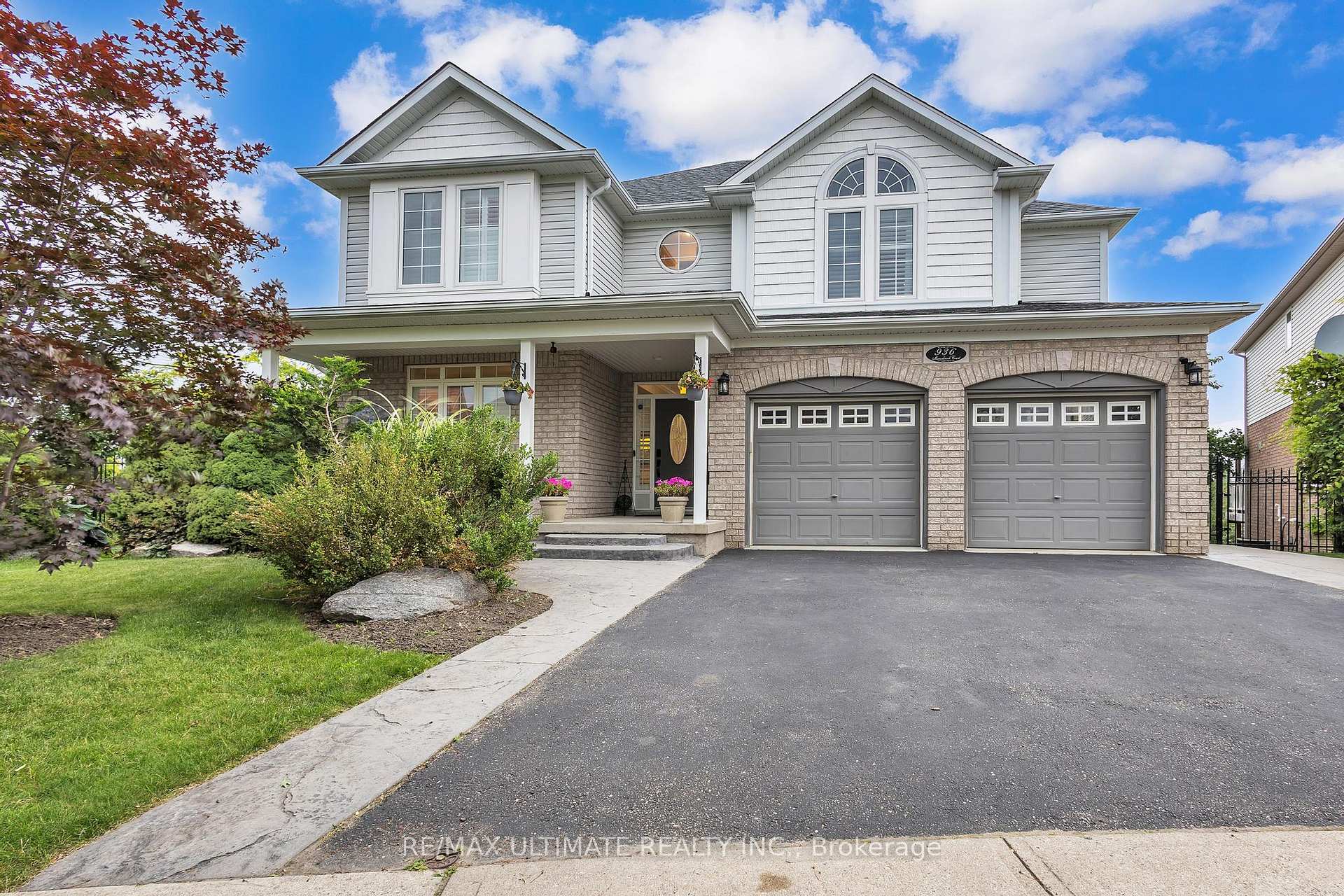 Photo 1 of 936 Manorbrook Court, Kitchener — HOMEH