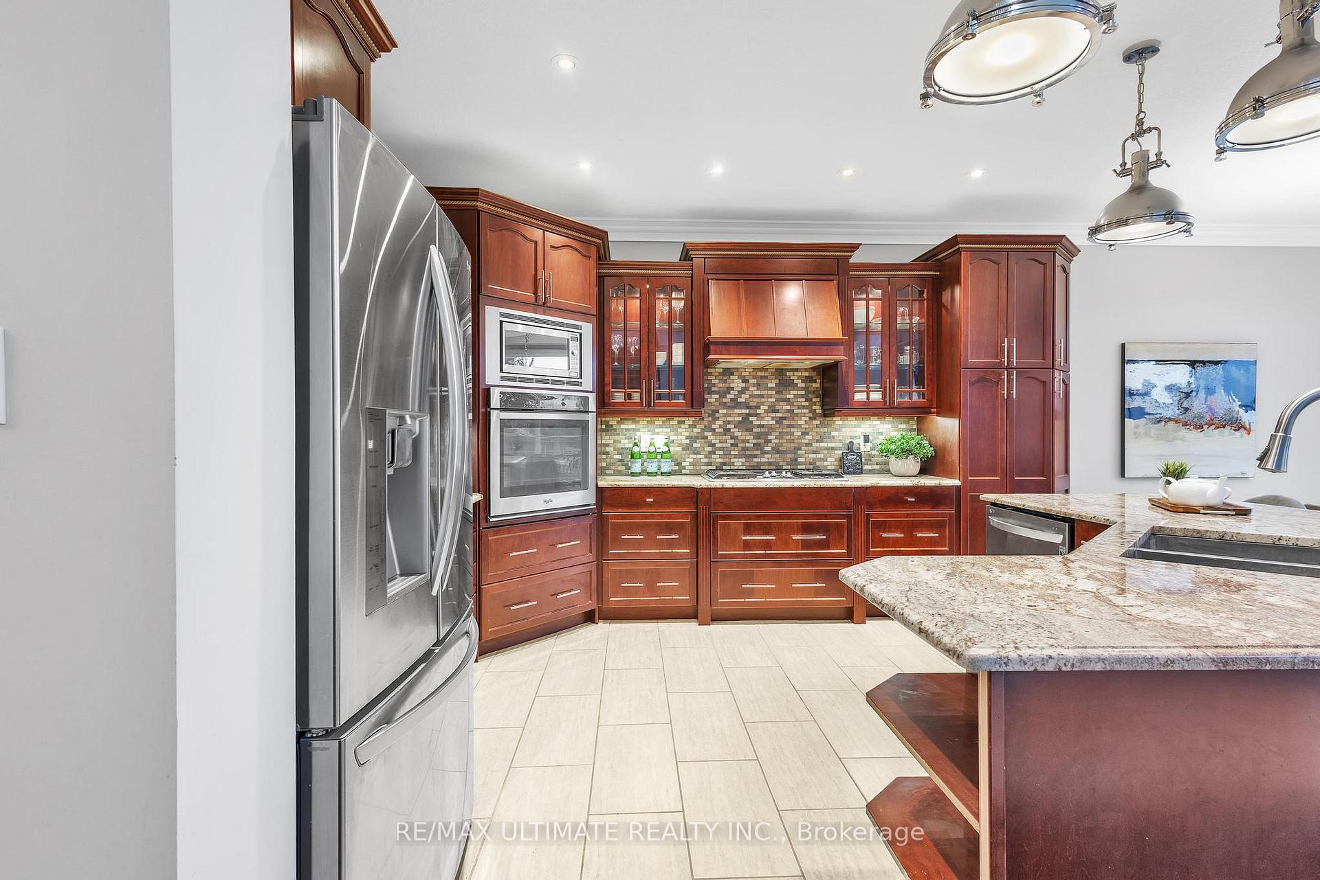 Photo 15 of 936 Manorbrook Court, Kitchener — HOMEH