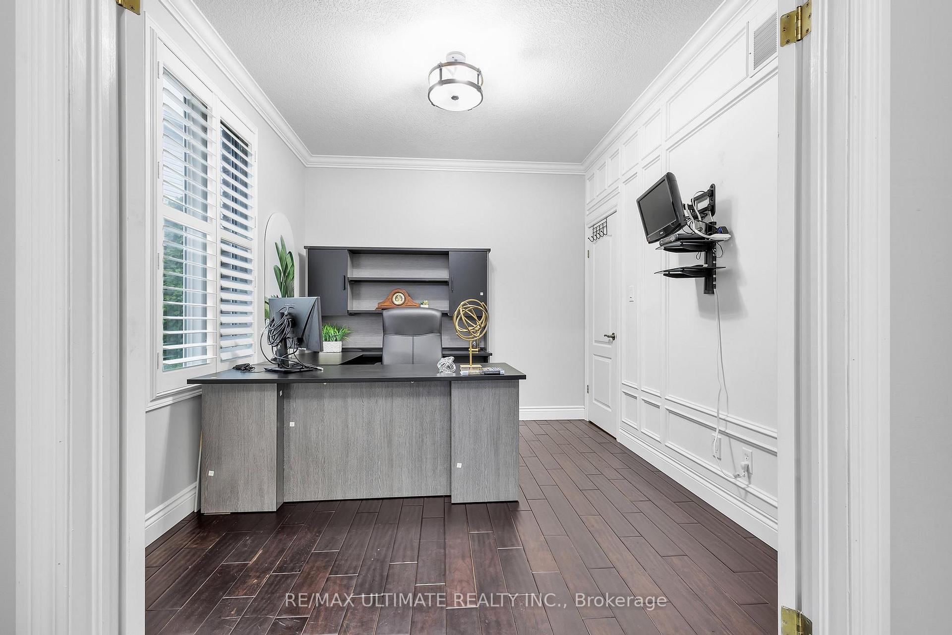 Photo 21 of 936 Manorbrook Court, Kitchener — HOMEH