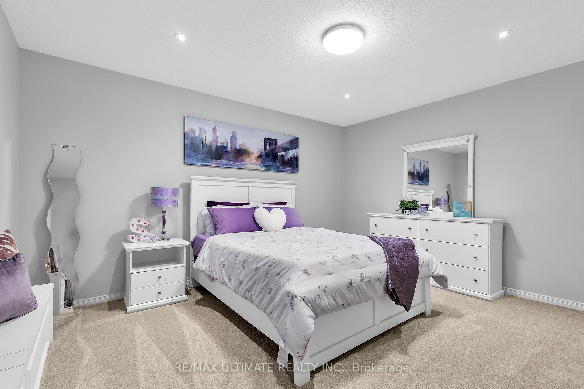 Photo 31 of 936 Manorbrook Court, Kitchener — HOMEH