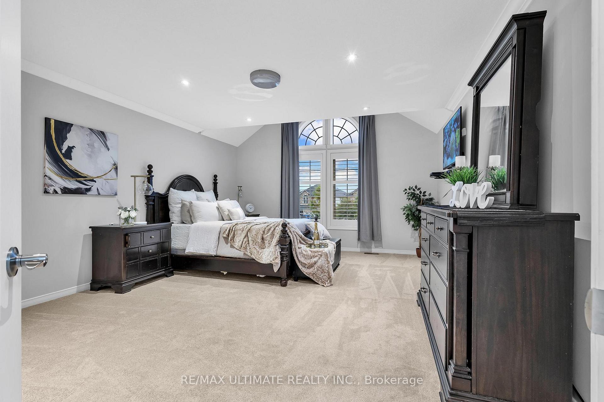 Photo 32 of 936 Manorbrook Court, Kitchener — HOMEH