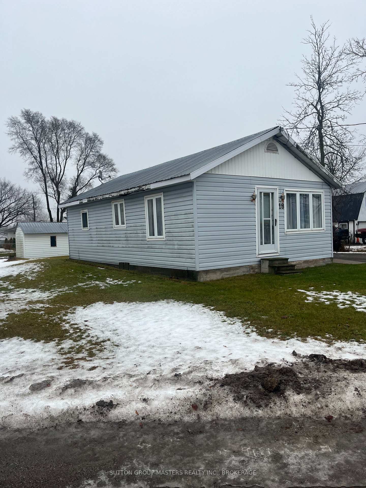 Photo 2 of 18 Mud Lake rd south, Loyalist, Odessa — HOMEH