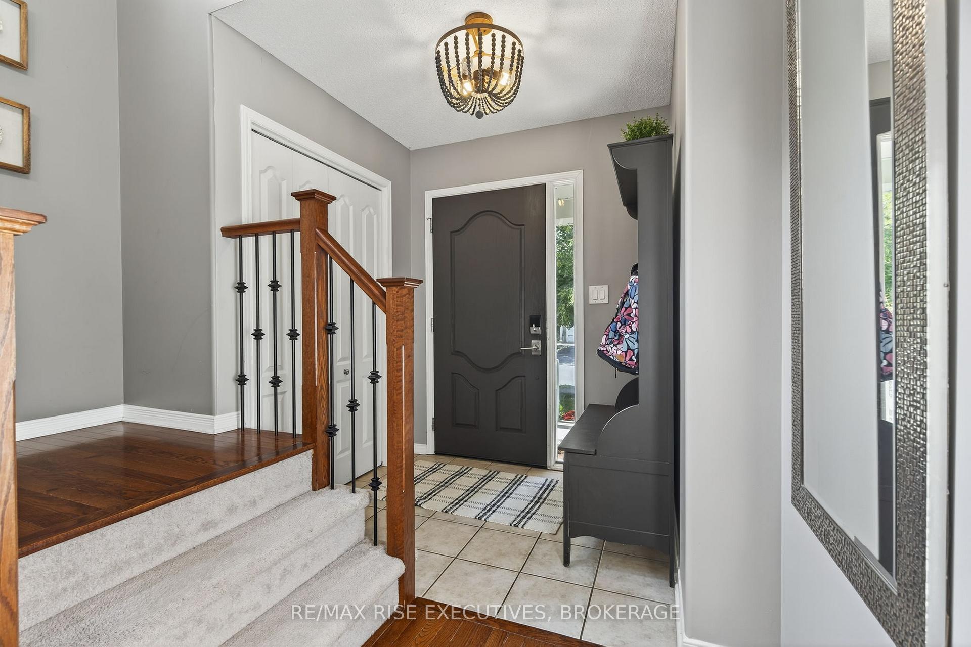 Photo 5 of 647 Walters Street, Kingston, Kingston East (Incl Barret Crt) — HOMEH