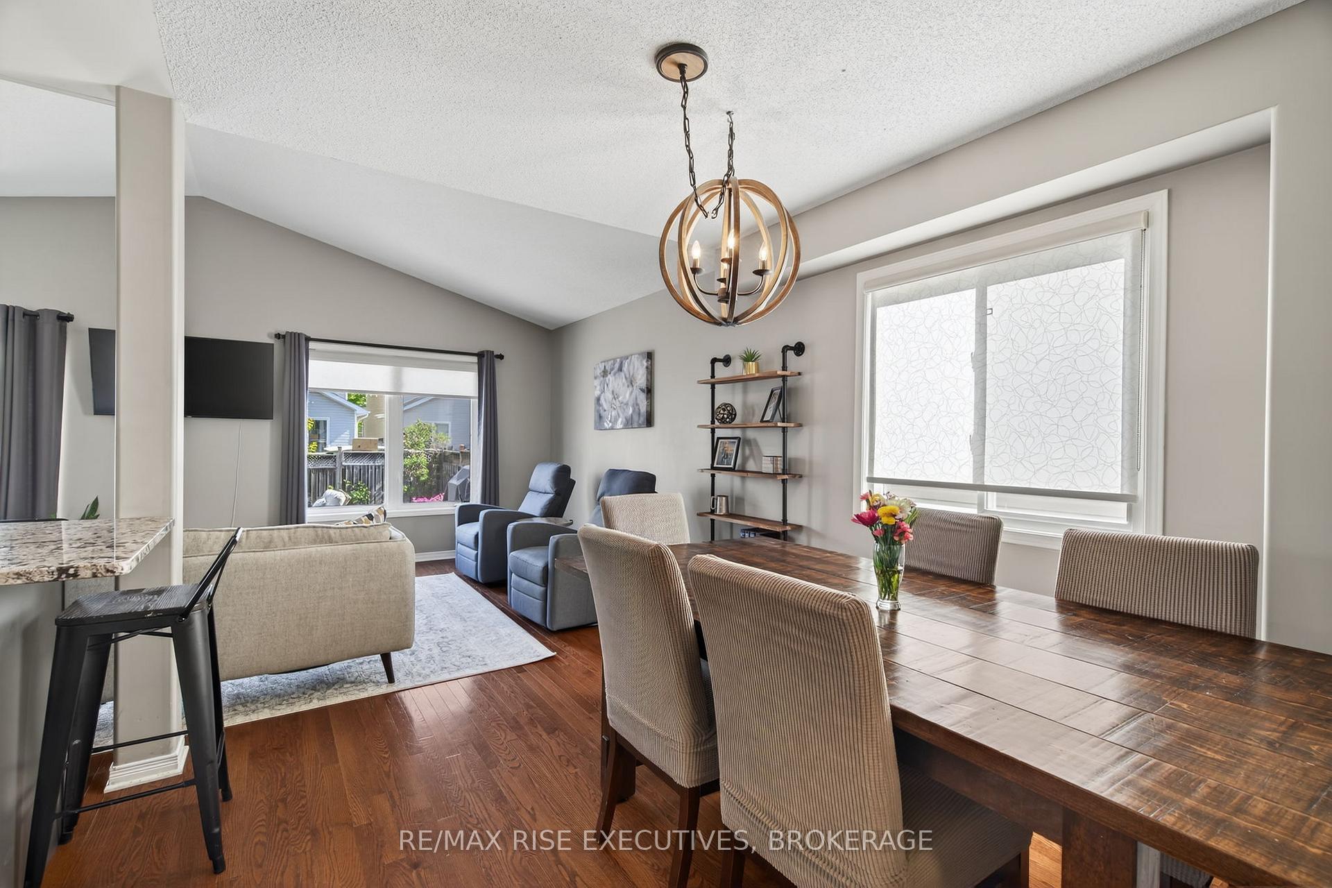 Photo 12 of 647 Walters Street, Kingston, Kingston East (Incl Barret Crt) — HOMEH