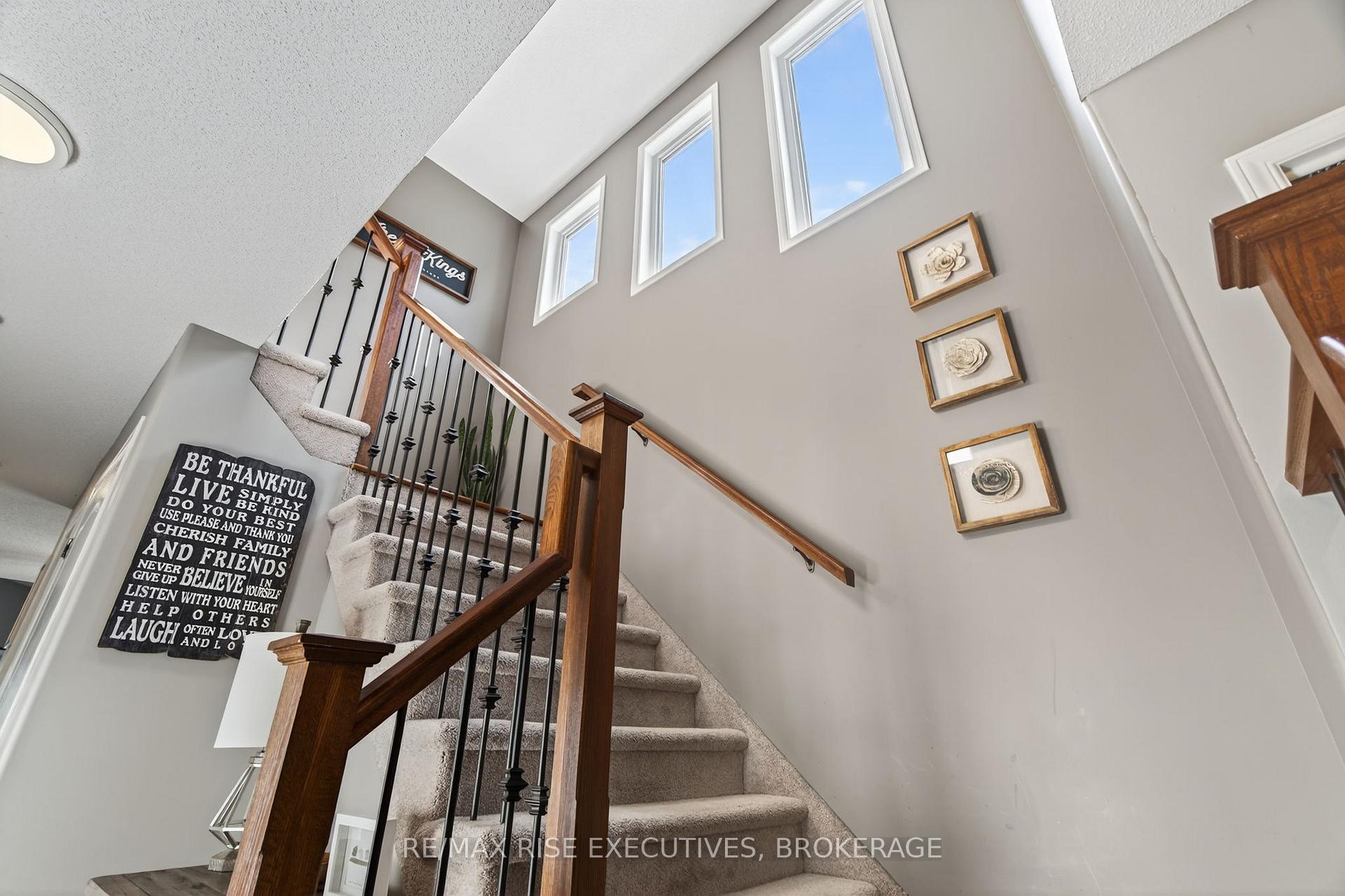 Photo 17 of 647 Walters Street, Kingston, Kingston East (Incl Barret Crt) — HOMEH