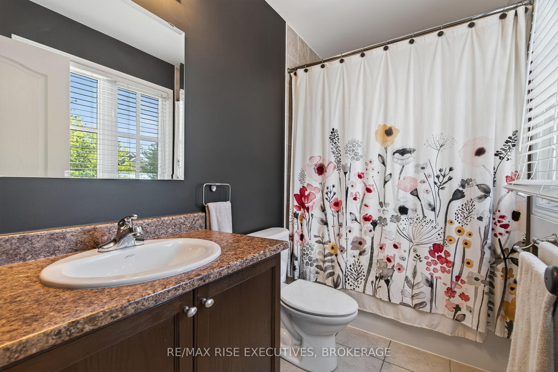 Photo 21 of 647 Walters Street, Kingston, Kingston East (Incl Barret Crt) — HOMEH