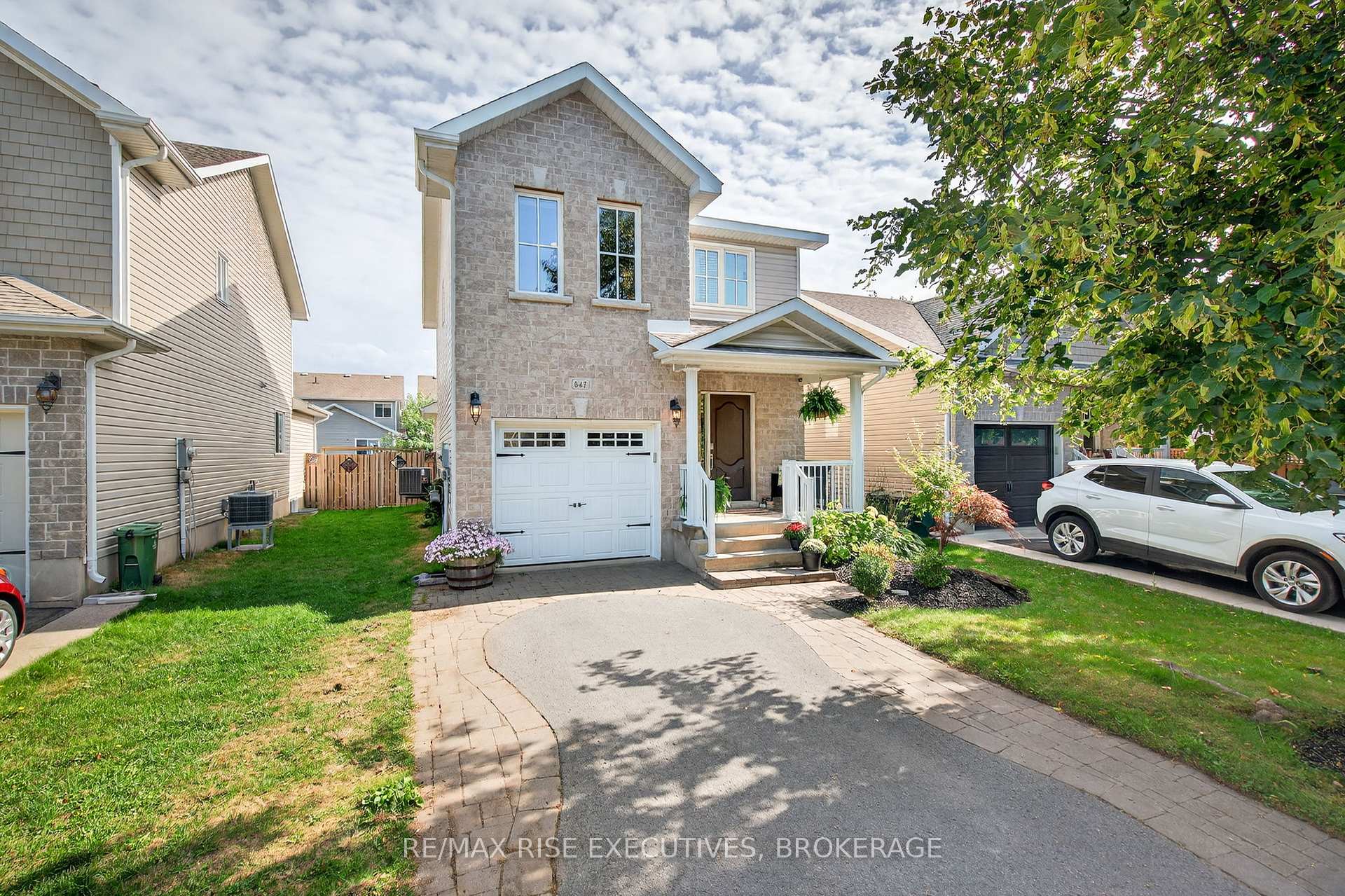 Photo 46 of 647 Walters Street, Kingston, Kingston East (Incl Barret Crt) — HOMEH