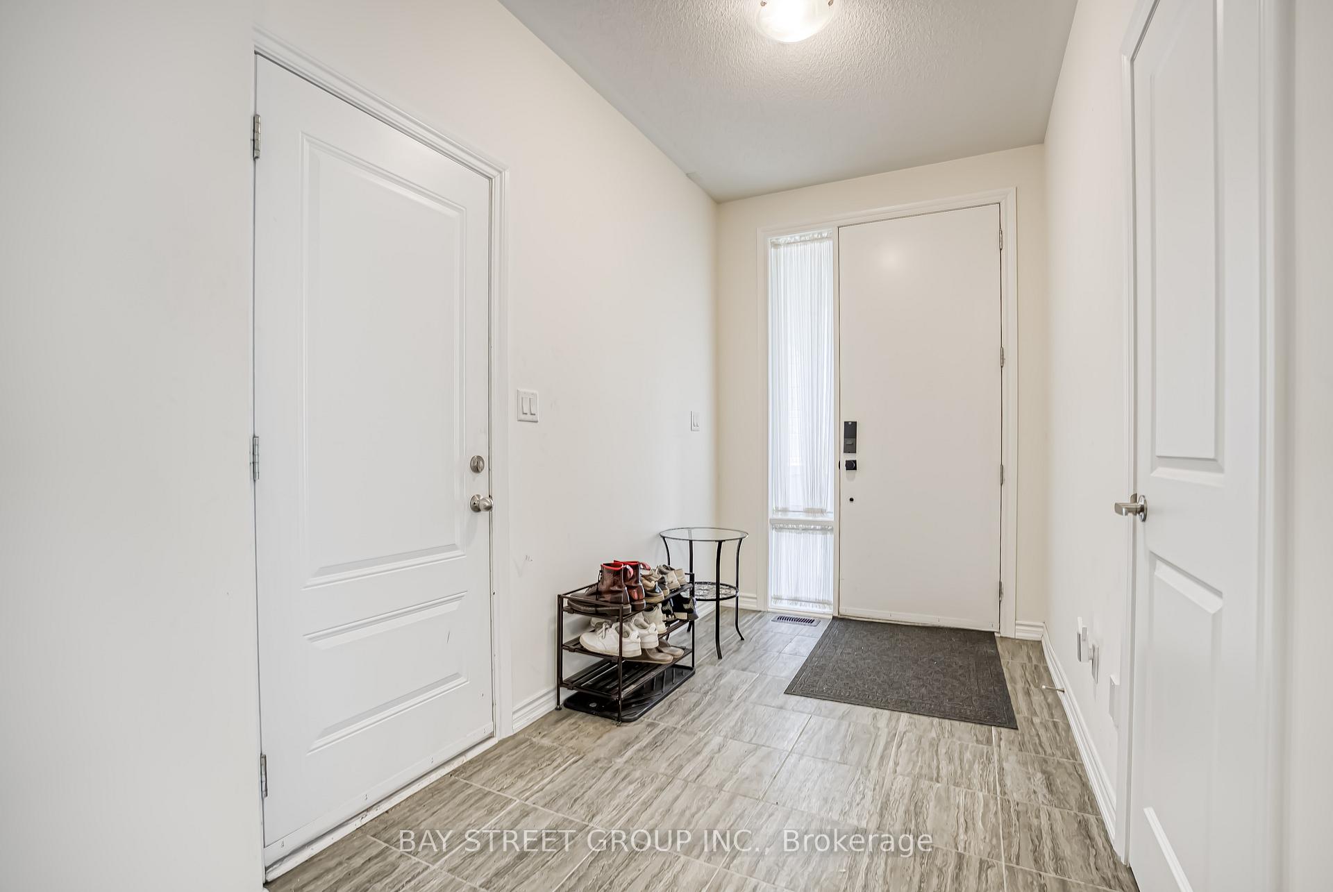 Photo 2 of 1 Breyworth Road, Markham, Victoria Square — HOMEH