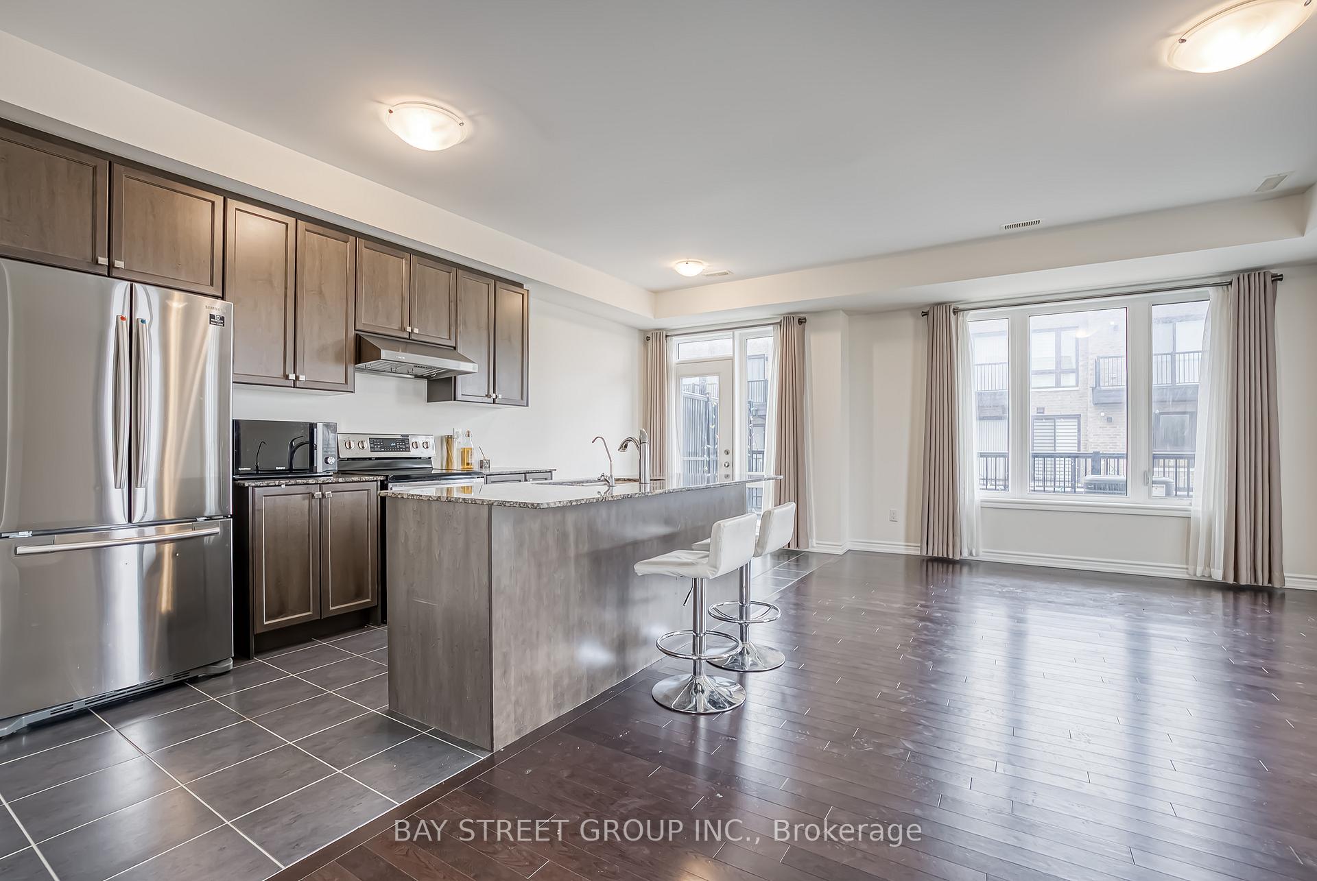 Photo 4 of 1 Breyworth Road, Markham, Victoria Square — HOMEH