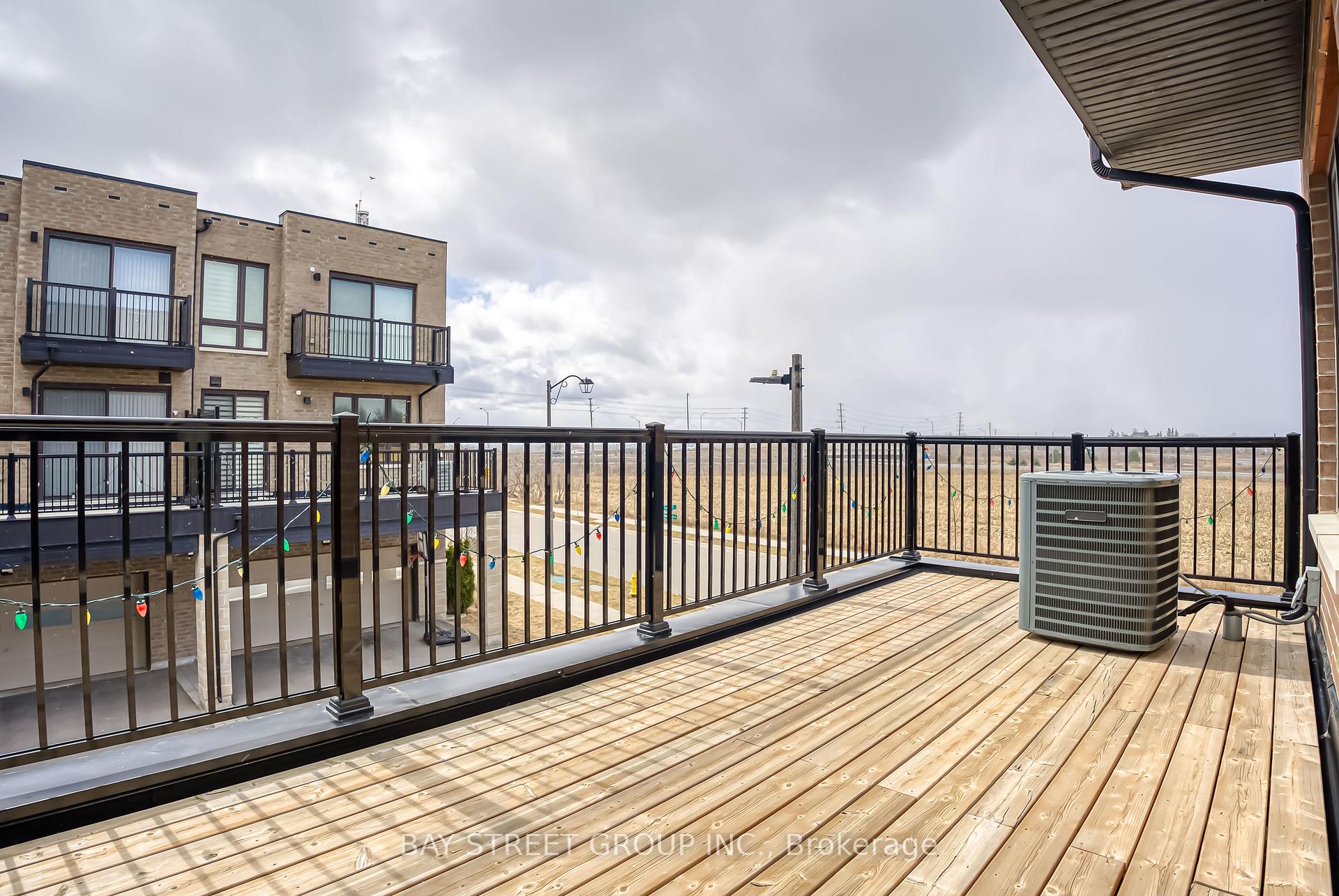 Photo 9 of 1 Breyworth Road, Markham, Victoria Square — HOMEH