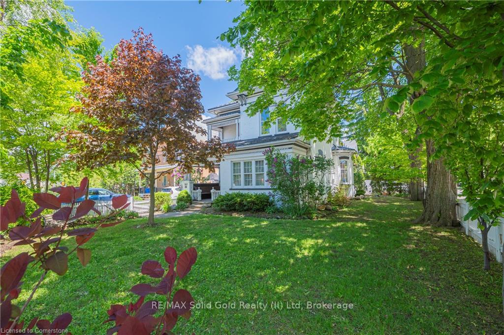 Photo 11 of 140 Lancaster Street E, Kitchener — HOMEH