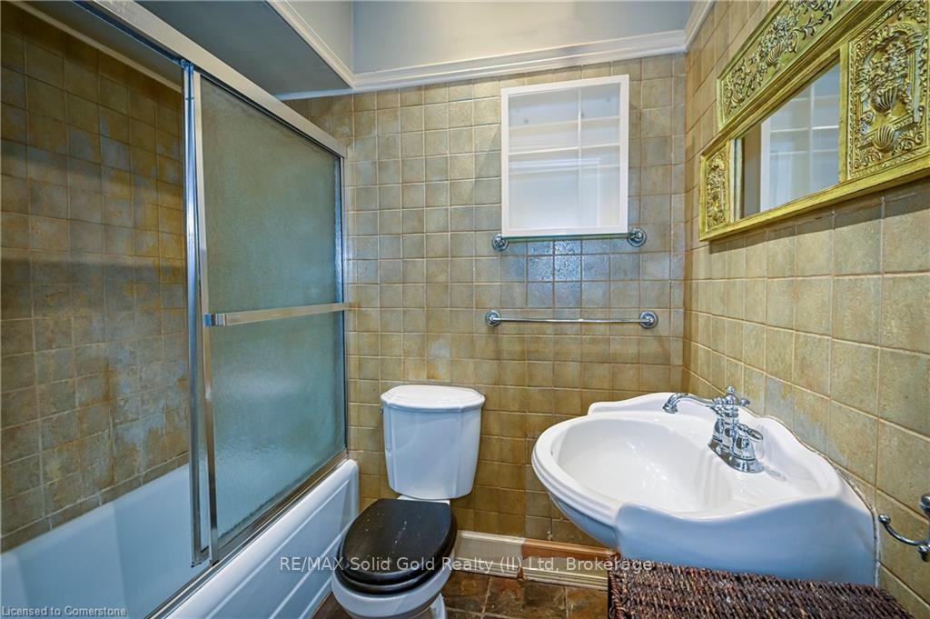 Photo 24 of 140 Lancaster Street E, Kitchener — HOMEH