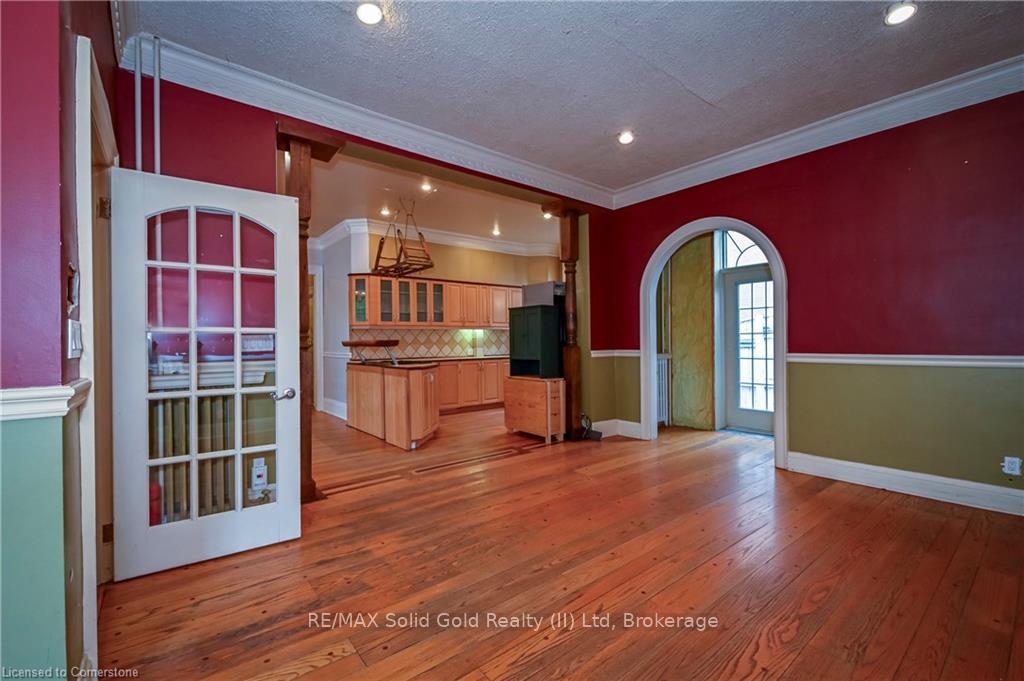 Photo 29 of 140 Lancaster Street E, Kitchener — HOMEH