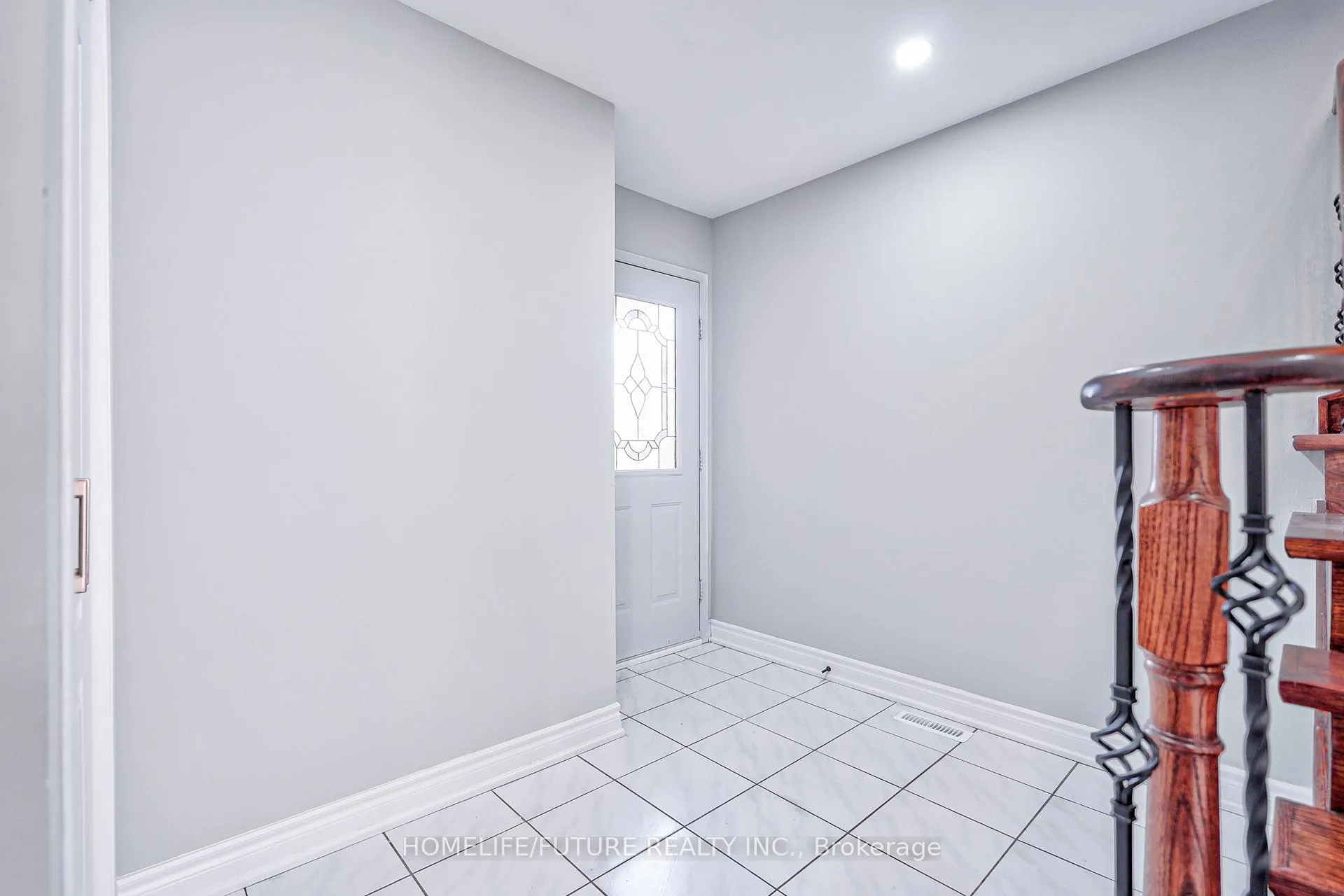 Photo 5 of Unit Main, 74 Kruger Road, Markham, Middlefield — HOMEH