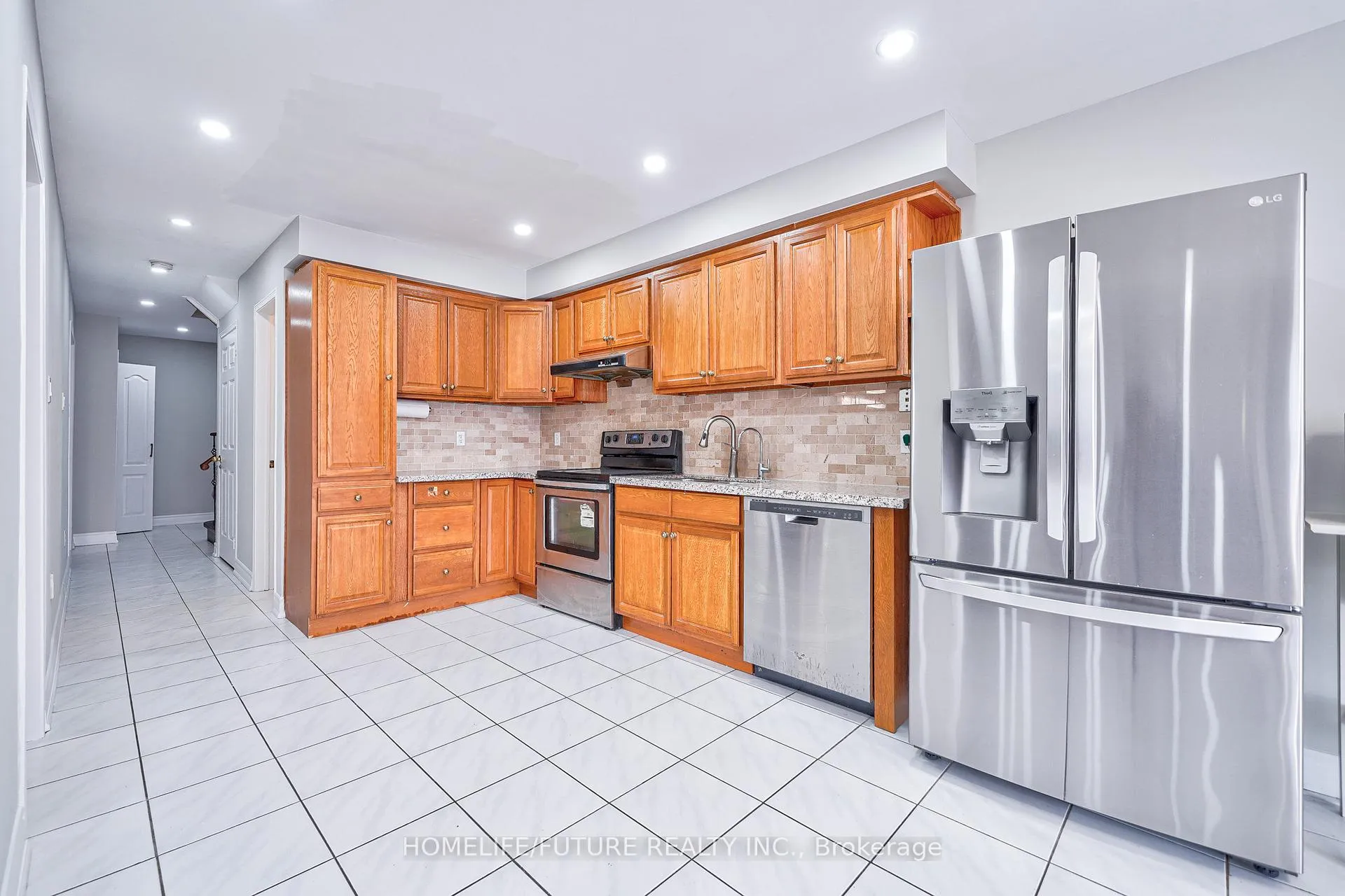 Photo 15 of Unit Main, 74 Kruger Road, Markham, Middlefield — HOMEH