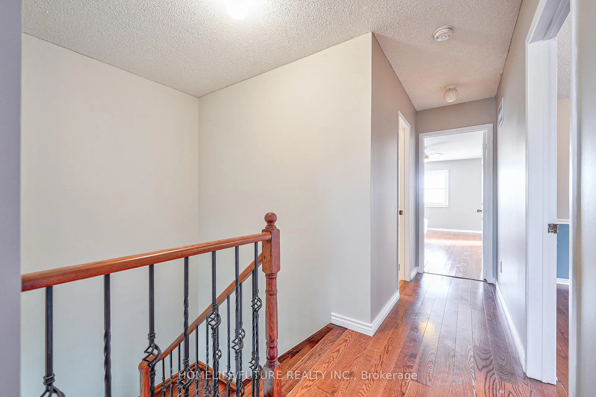 Photo 24 of Unit Main, 74 Kruger Road, Markham, Middlefield — HOMEH