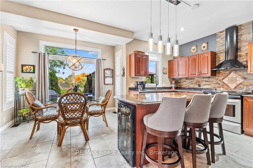 Photo 15 of 124 Nathan Court, Loyalist, Amherstview — HOMEH