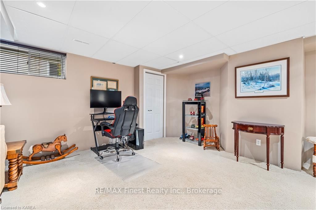 Photo 34 of 124 Nathan Court, Loyalist, Amherstview — HOMEH