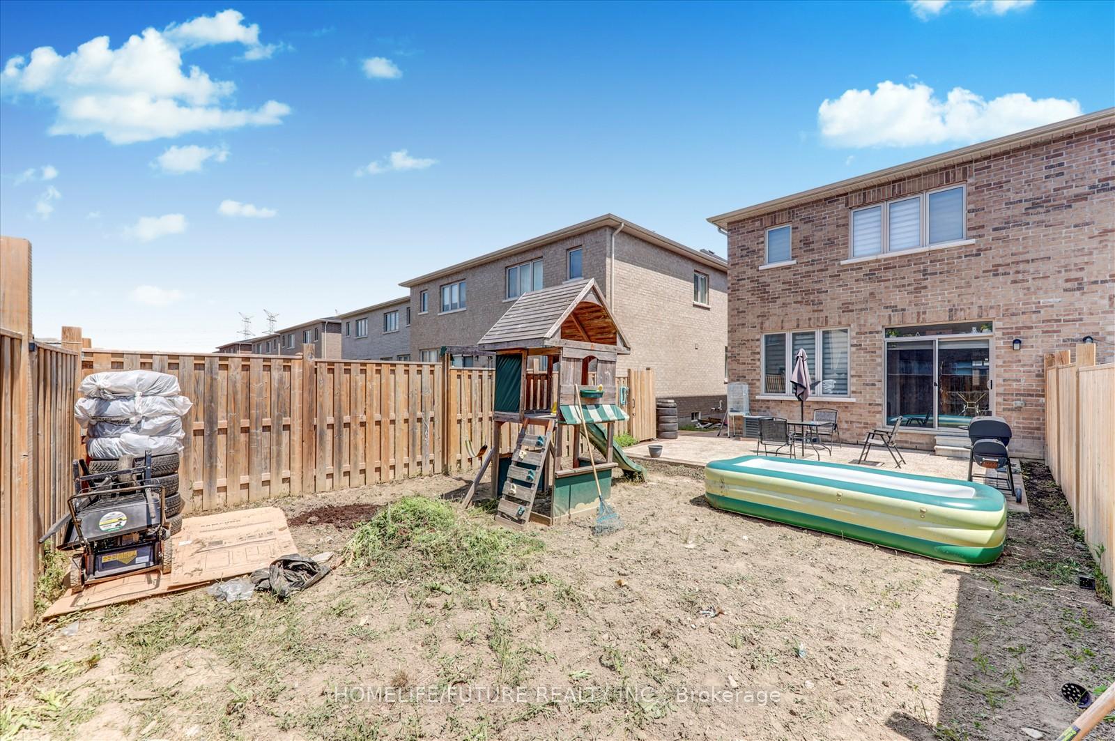 Photo 40 of 52 Mohandas Drive, Markham, Cedarwood — HOMEH