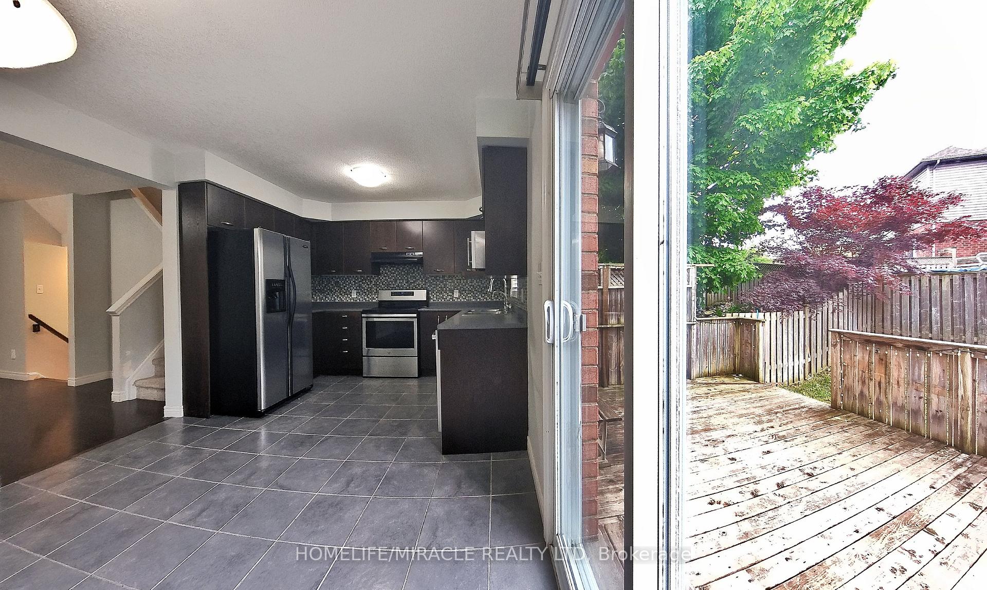 Photo 11 of 10 Tudor Street, Kitchener — HOMEH