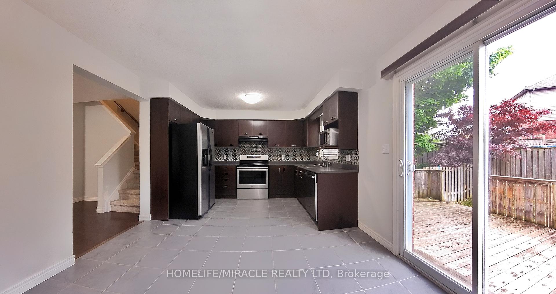 Photo 12 of 10 Tudor Street, Kitchener — HOMEH