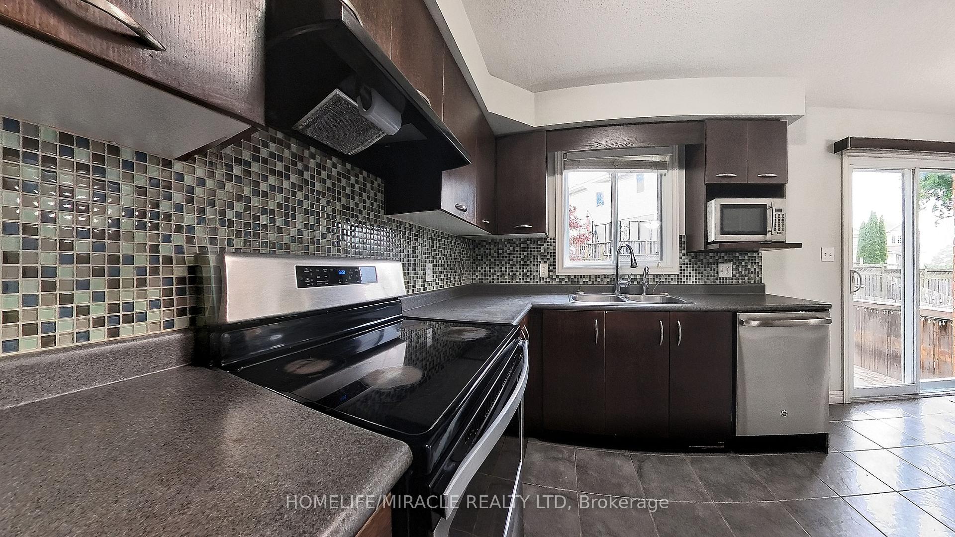Photo 15 of 10 Tudor Street, Kitchener — HOMEH