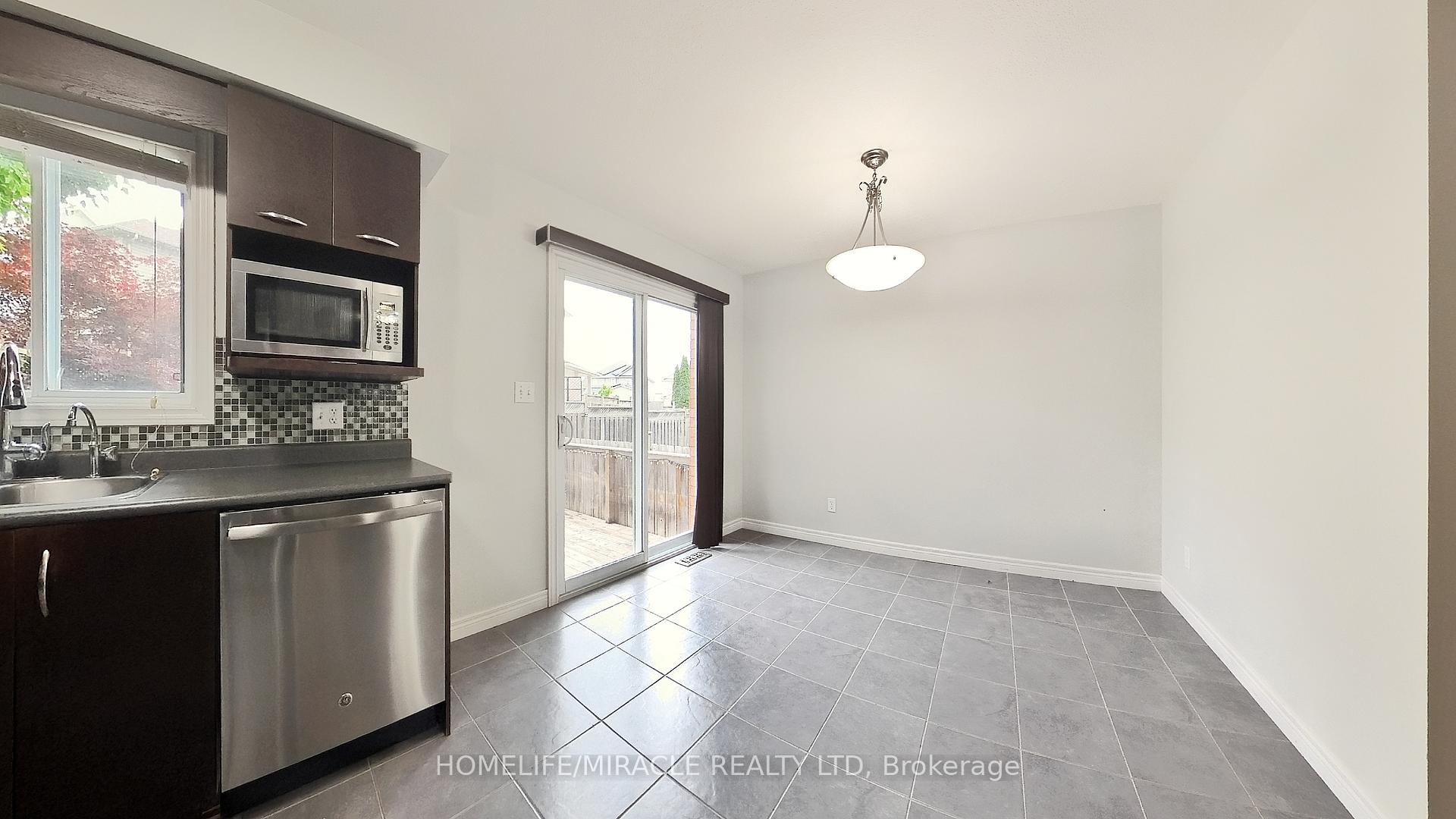Photo 16 of 10 Tudor Street, Kitchener — HOMEH