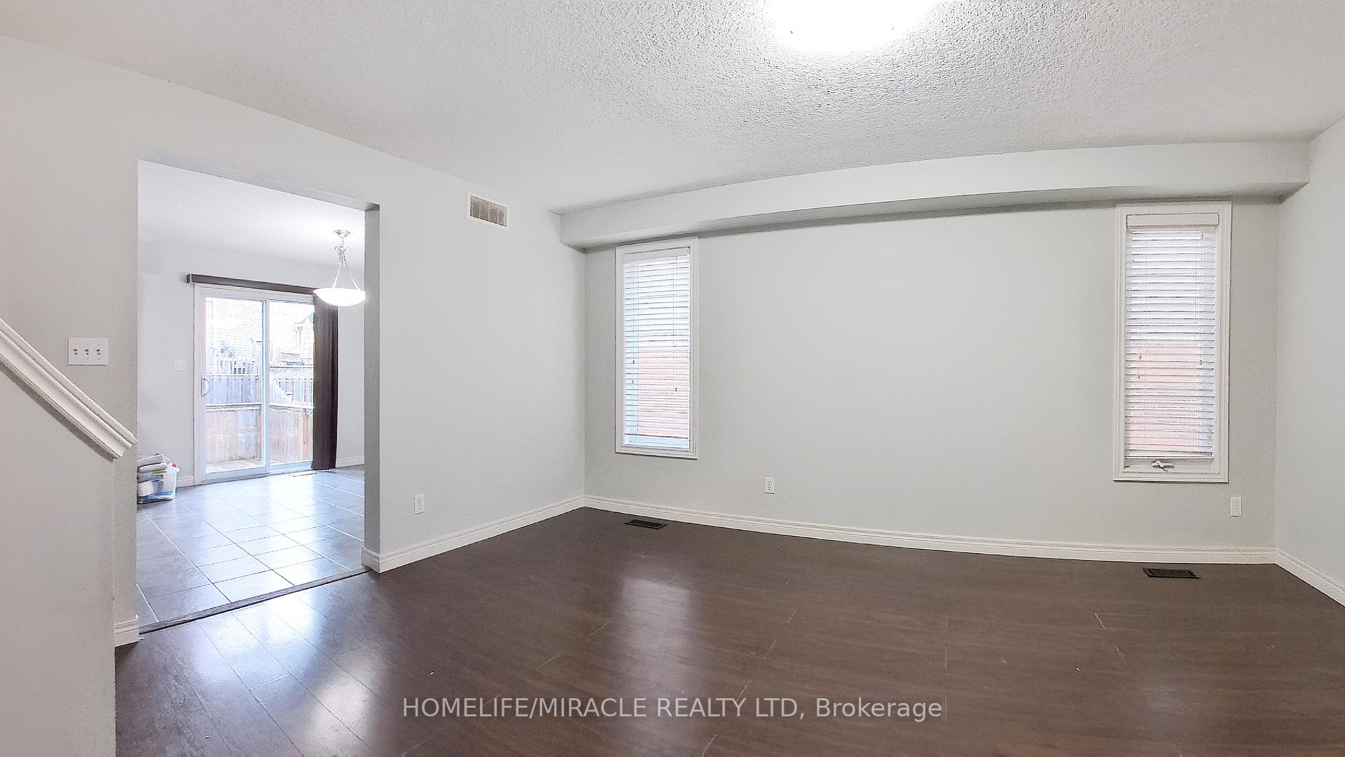 Photo 21 of 10 Tudor Street, Kitchener — HOMEH