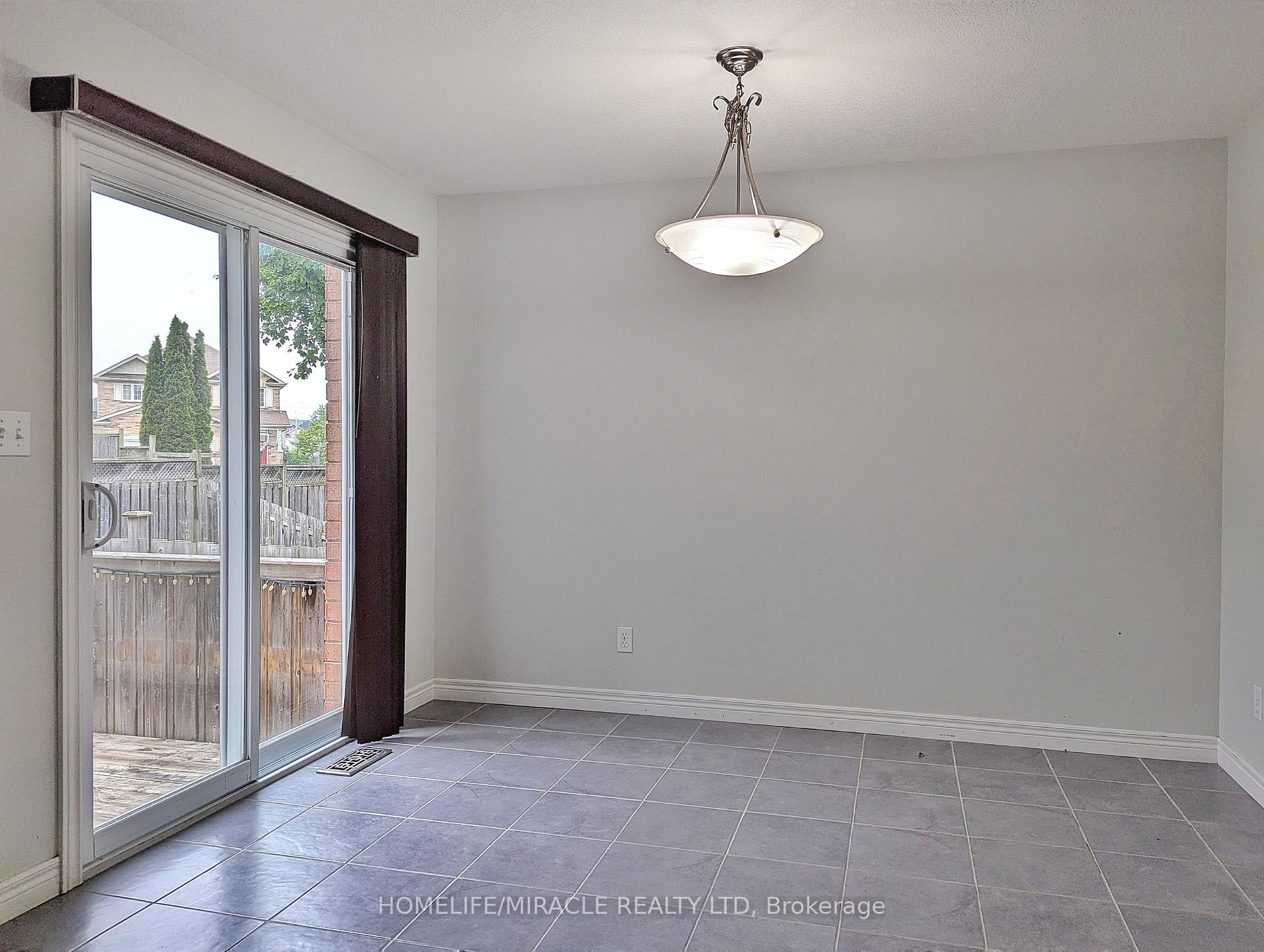 Photo 37 of 10 Tudor Street, Kitchener — HOMEH