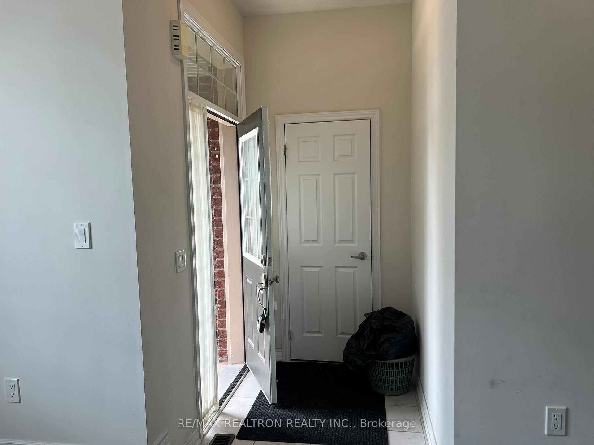 Photo 4 of Unit Upper, 194 Northvale Road, Markham, Cornell — HOMEH